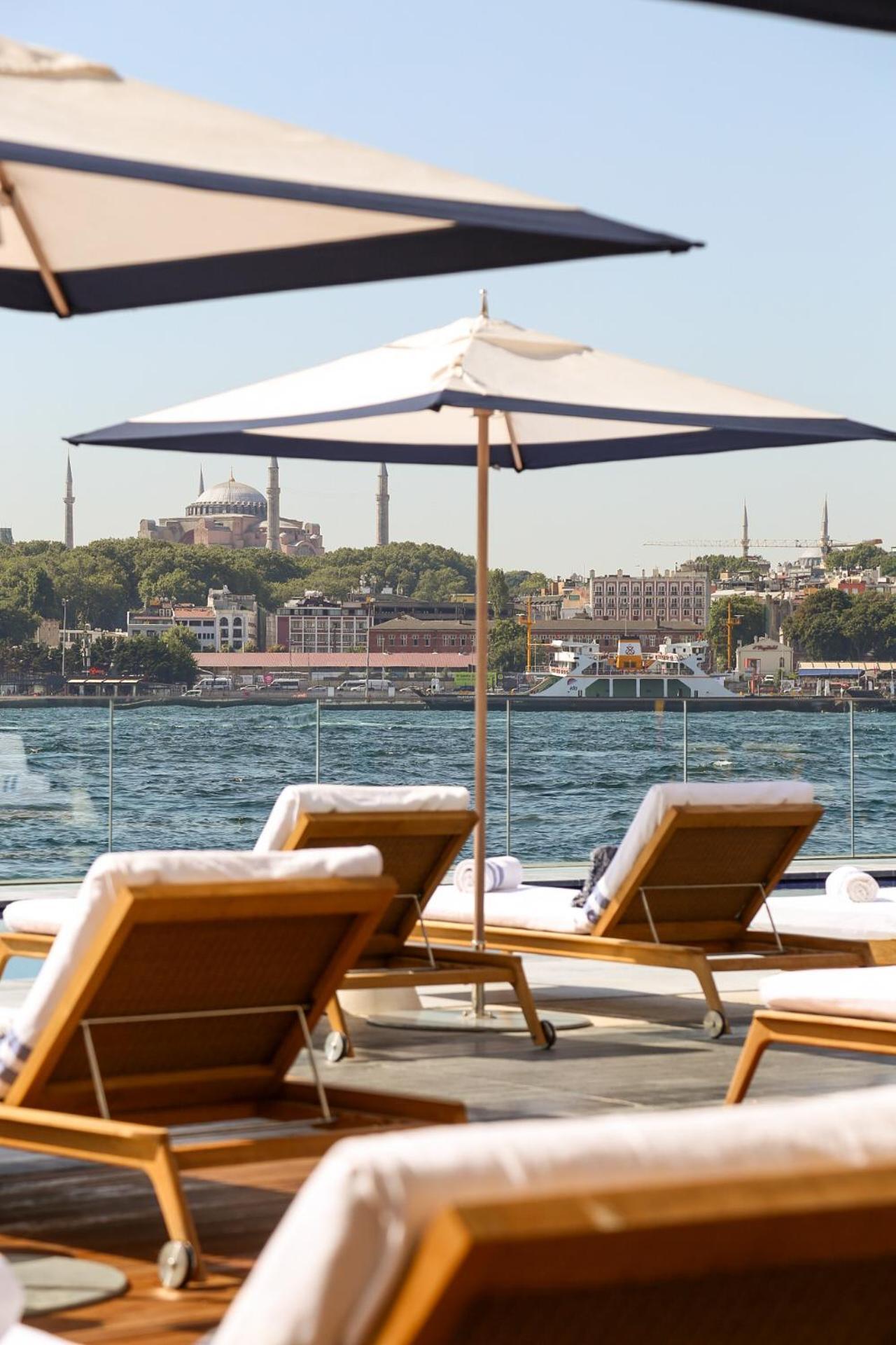 The Peninsula Hotel