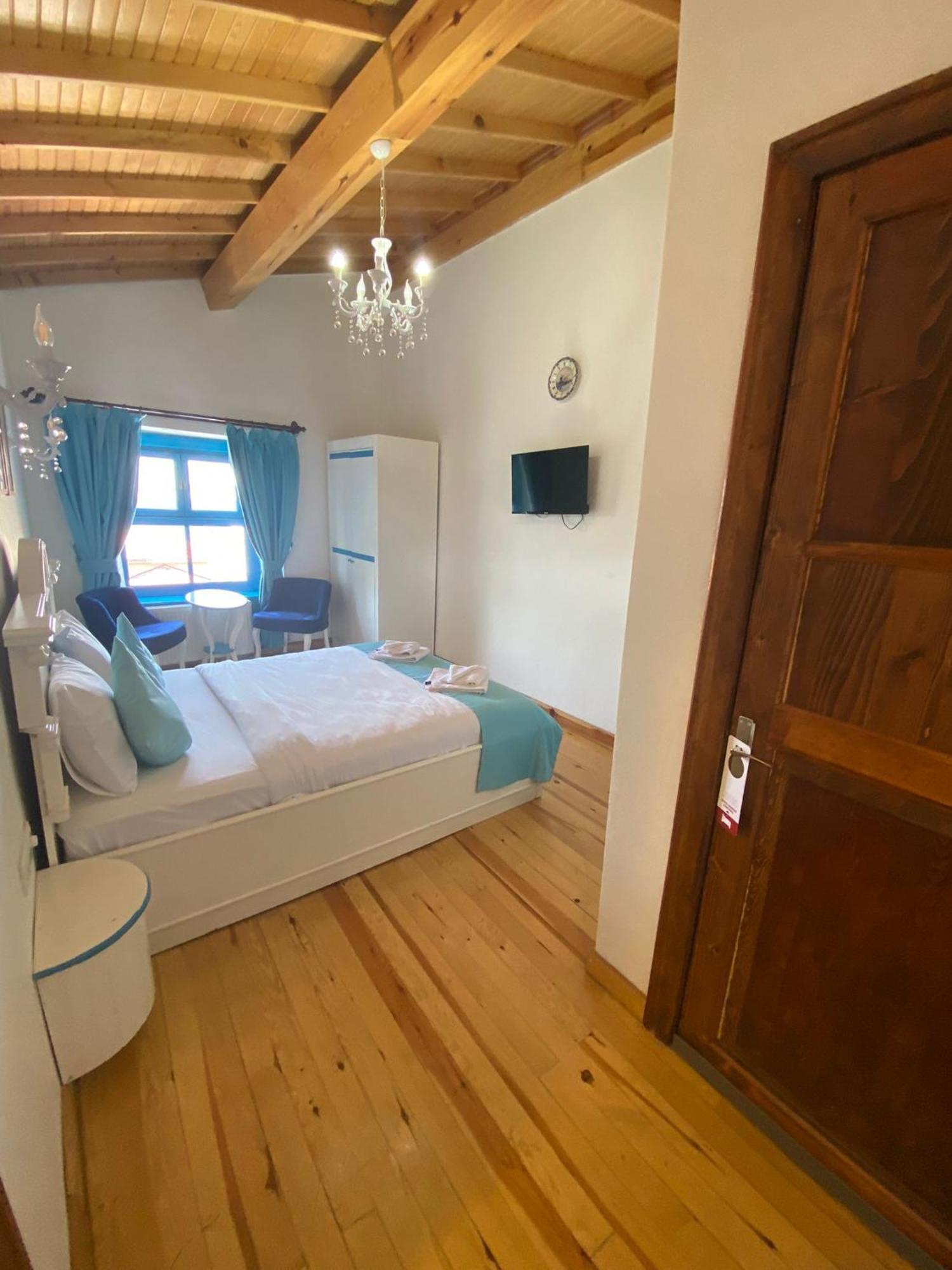 Mavi Hotel Adalar