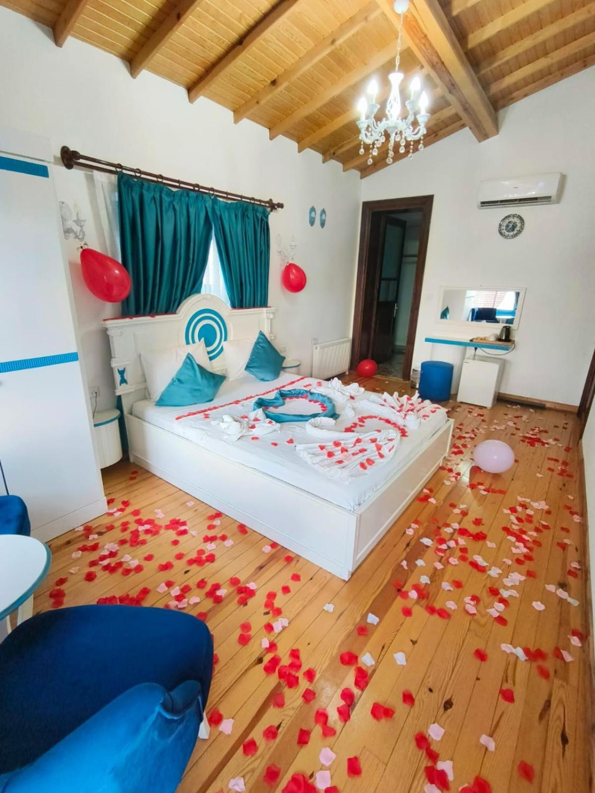 Mavi Hotel