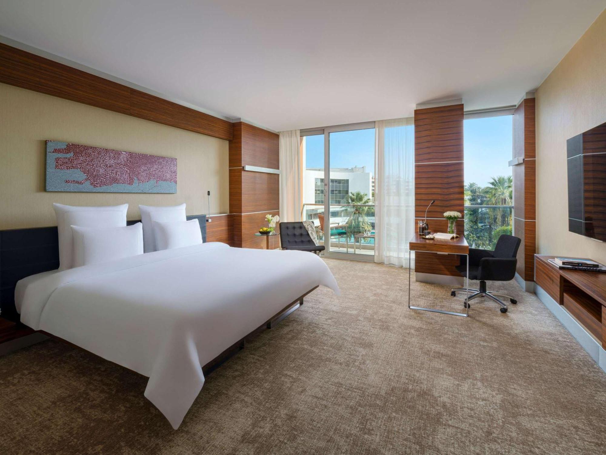 Swissotel Buyuk Efes 5*