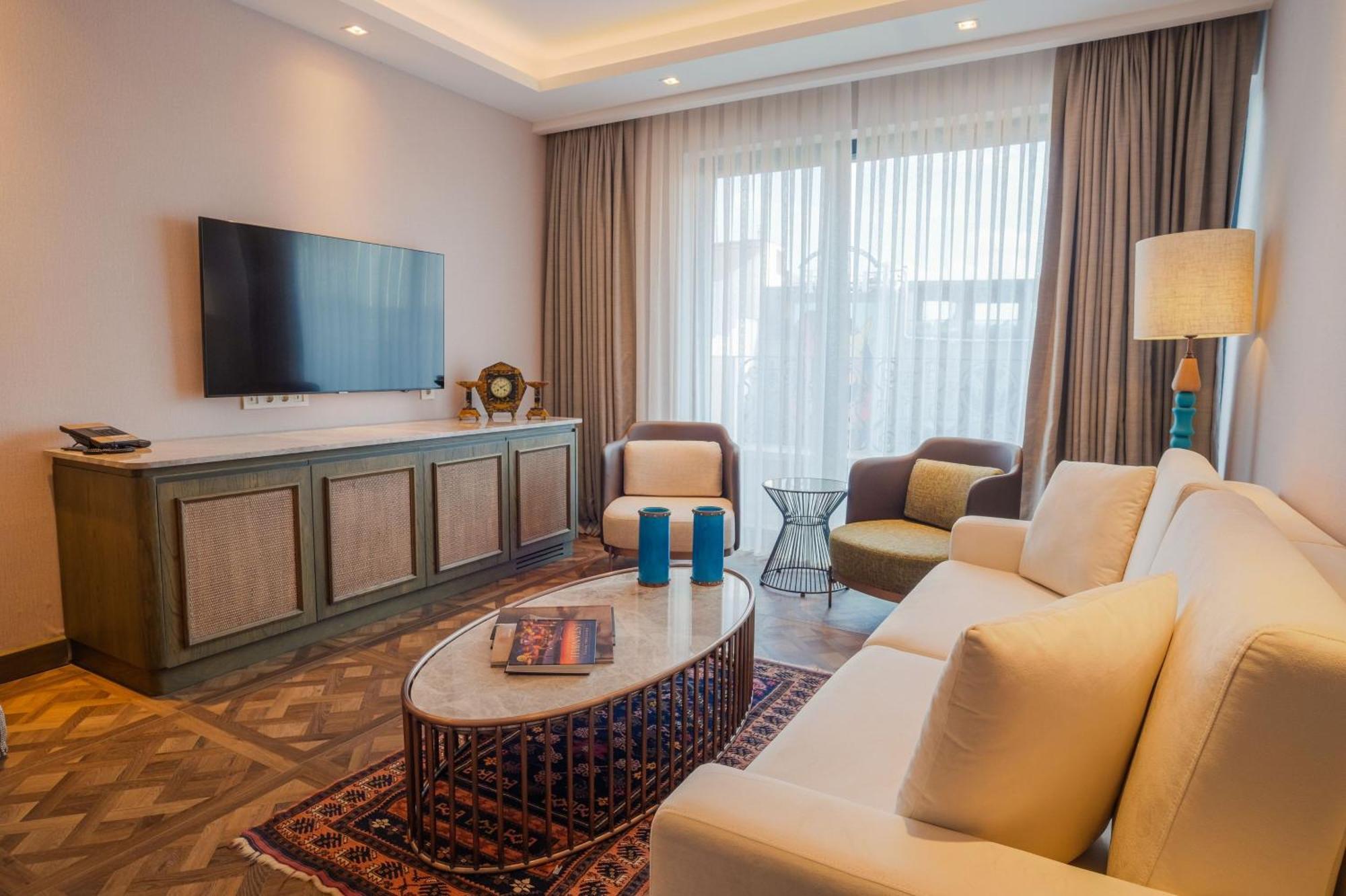 Burdock Istanbul, Autograph Collection *