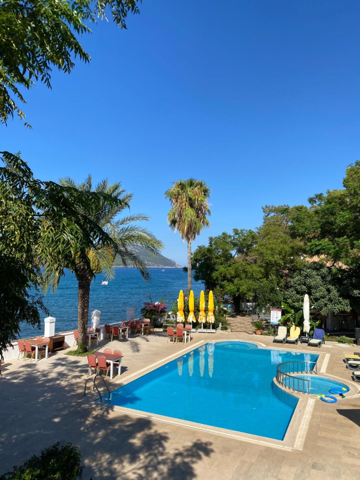 Ford Hotel 3*