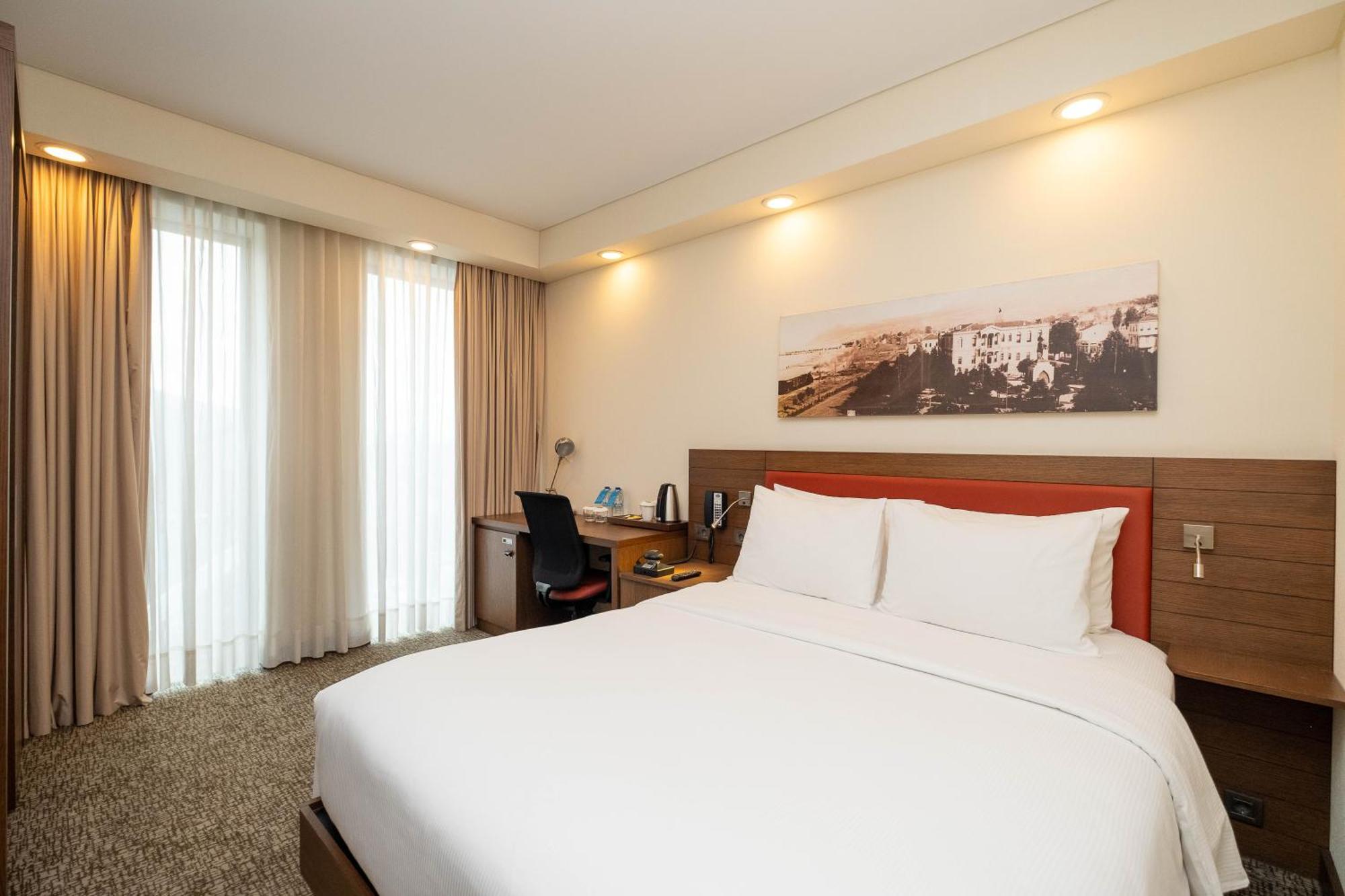Hampton By Hilton 4*