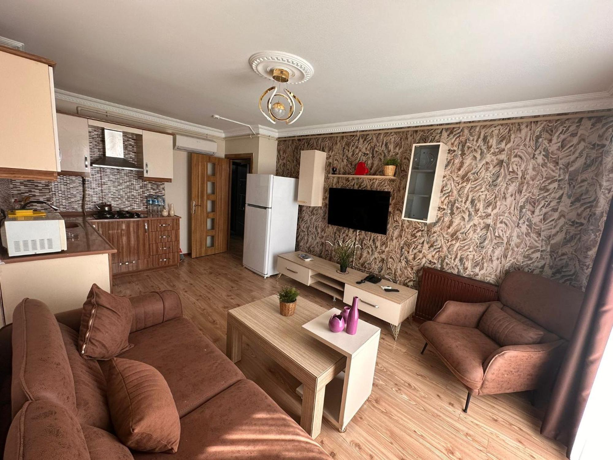 Overland Apartment *
