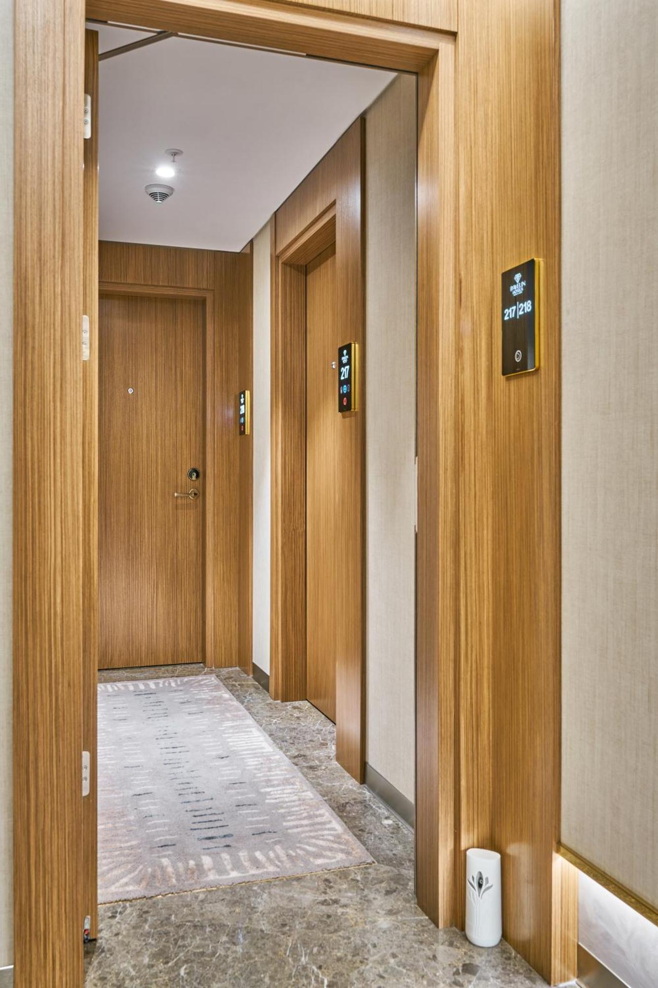 Rayelin Old Special Category Hotel *