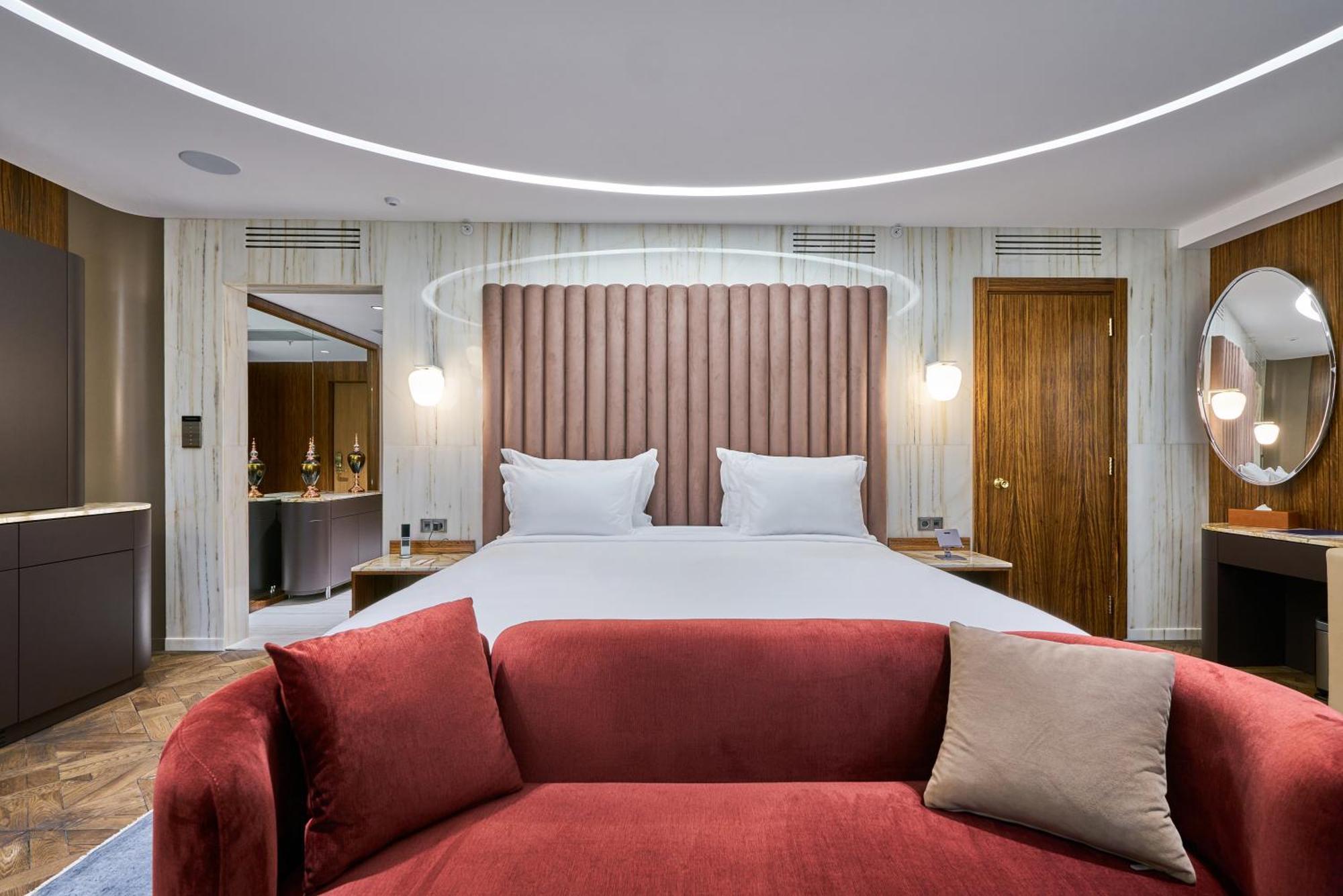 Rayelin Old Special Category Hotel *