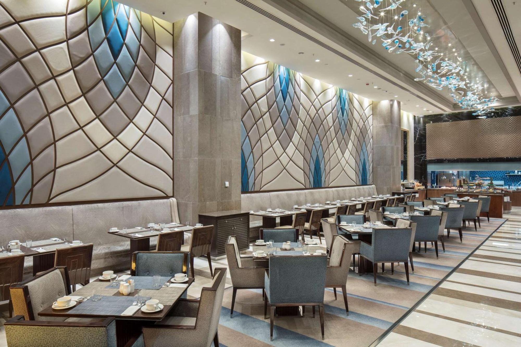 Hilton Convention Center & Hotel 5*