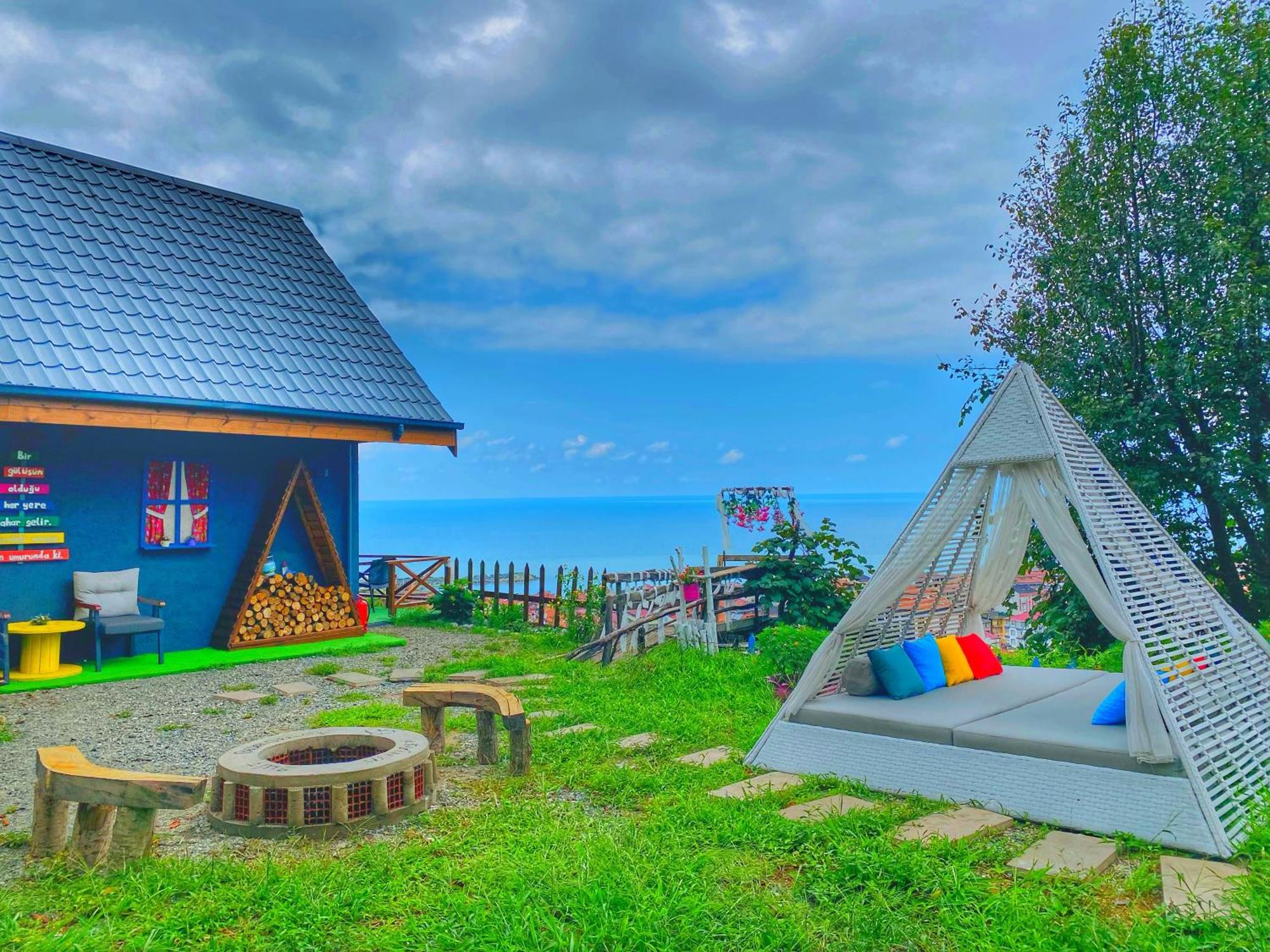 Aparthotel Lavinya *