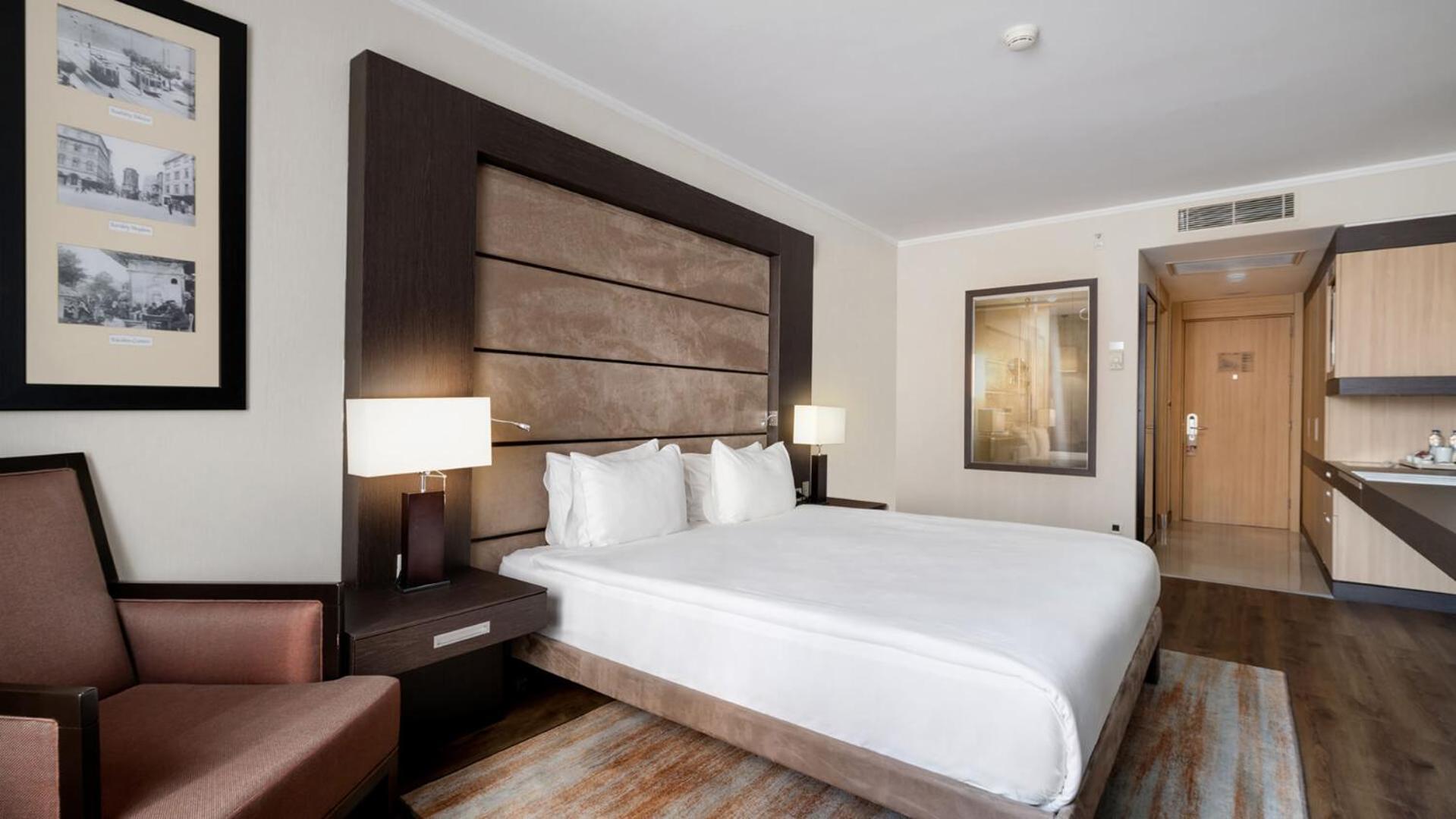 Hotel Ramada Plaza By Wyndham City Center (adults Only)