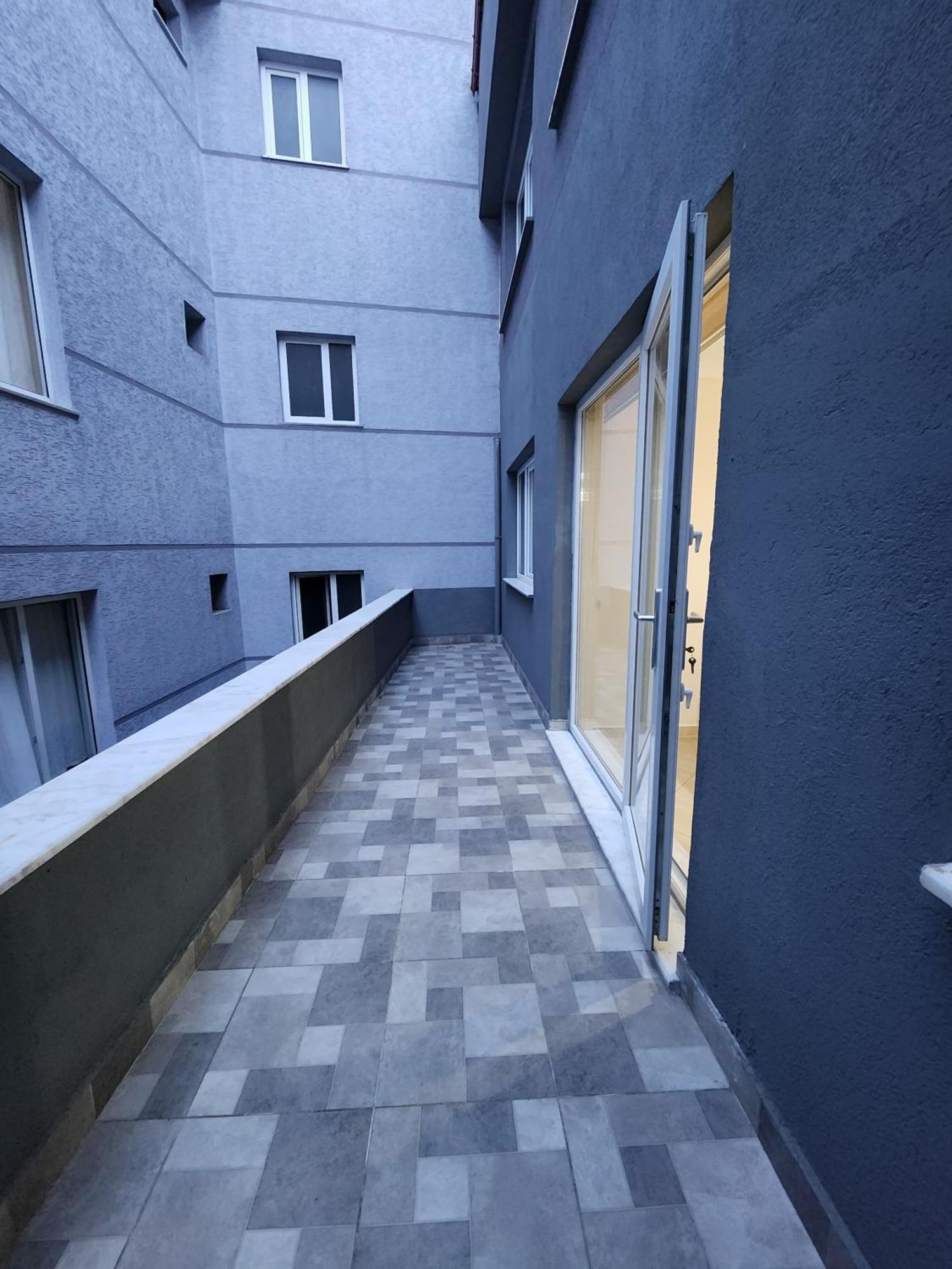 Esa Aparthotel