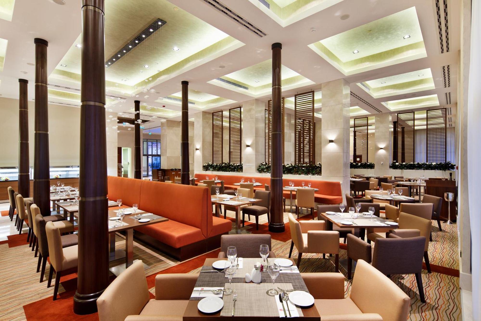 Hilton Garden Hotel 5*