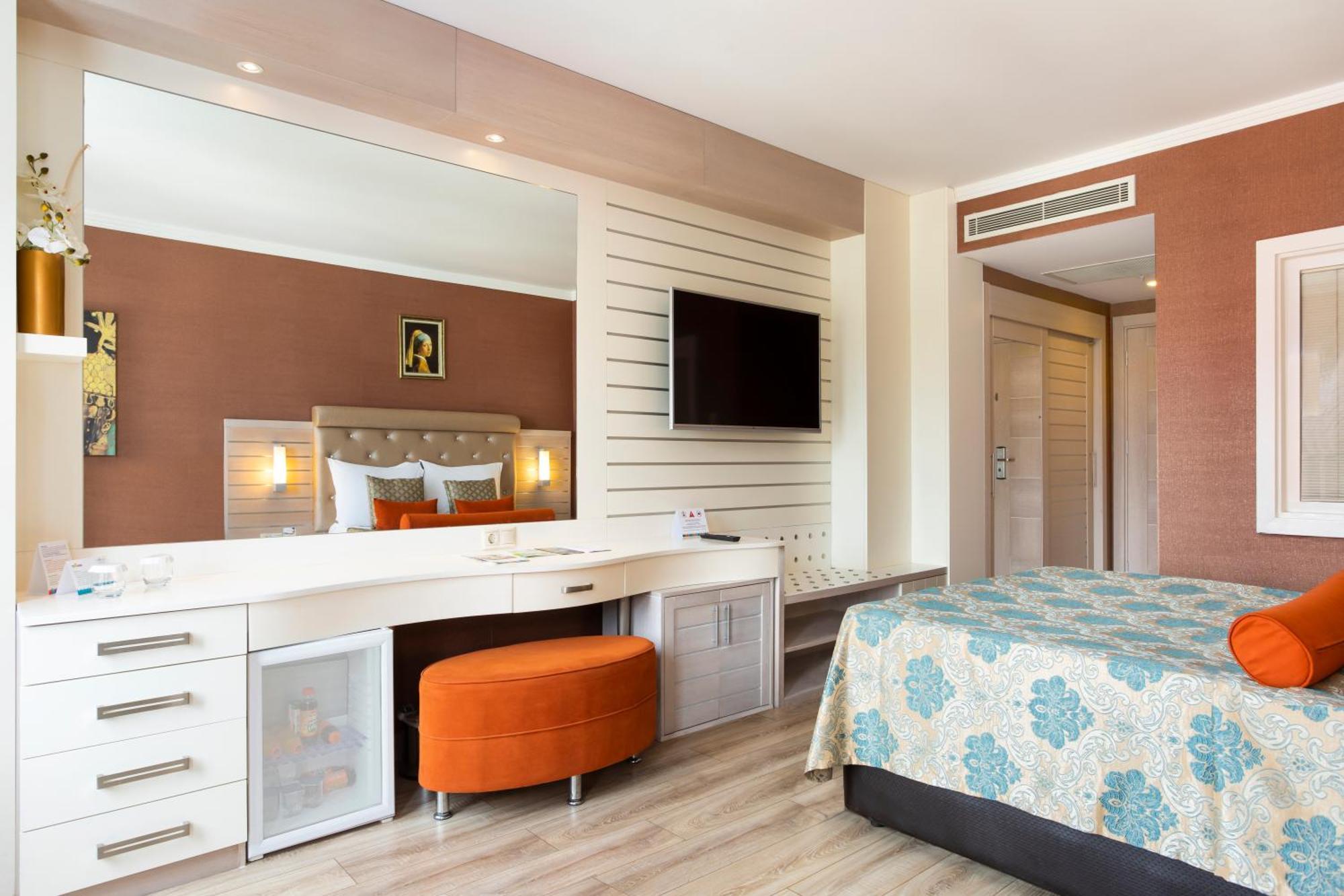 Orange County (adults Only) 5*