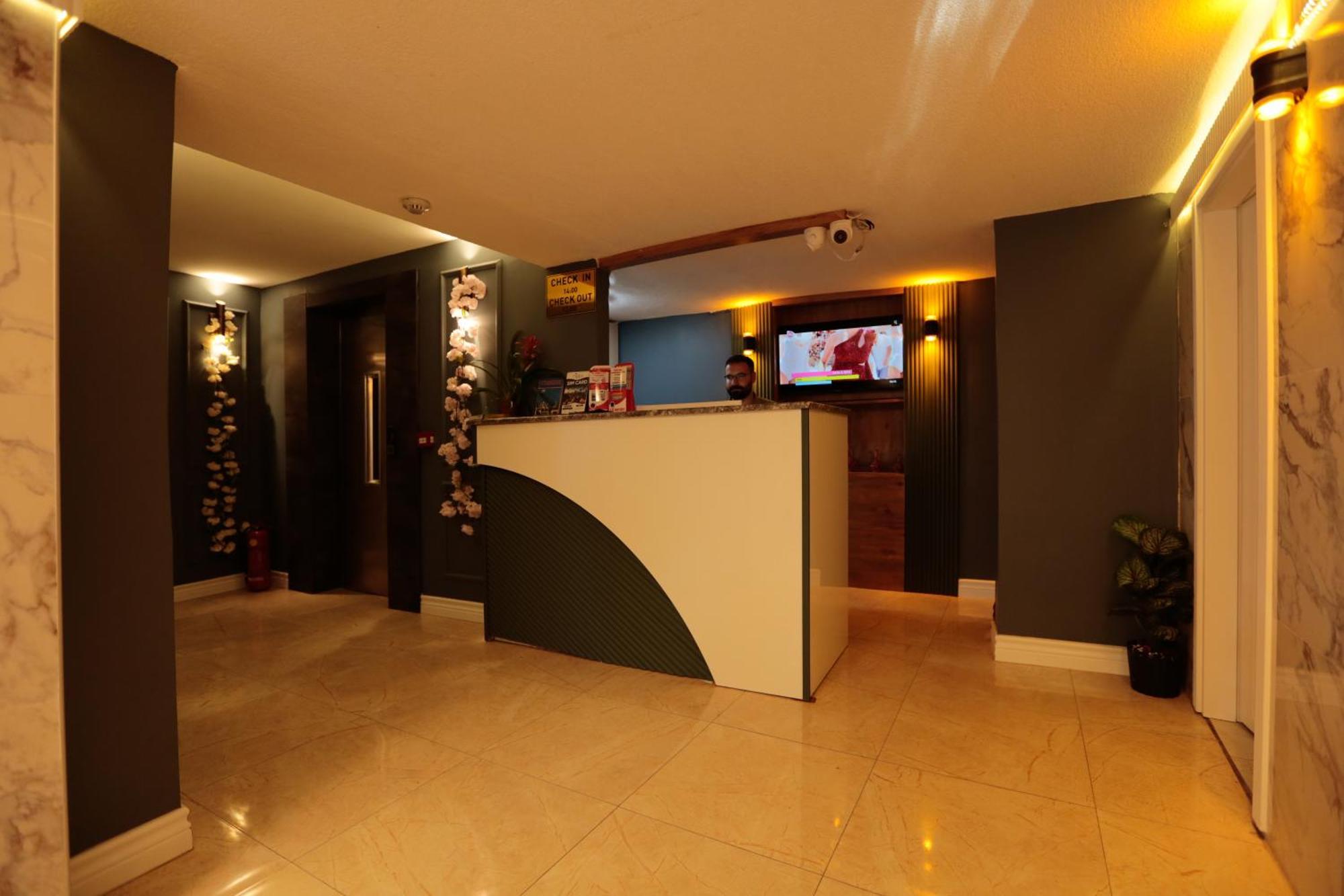 Hotel Newalla Old 5*