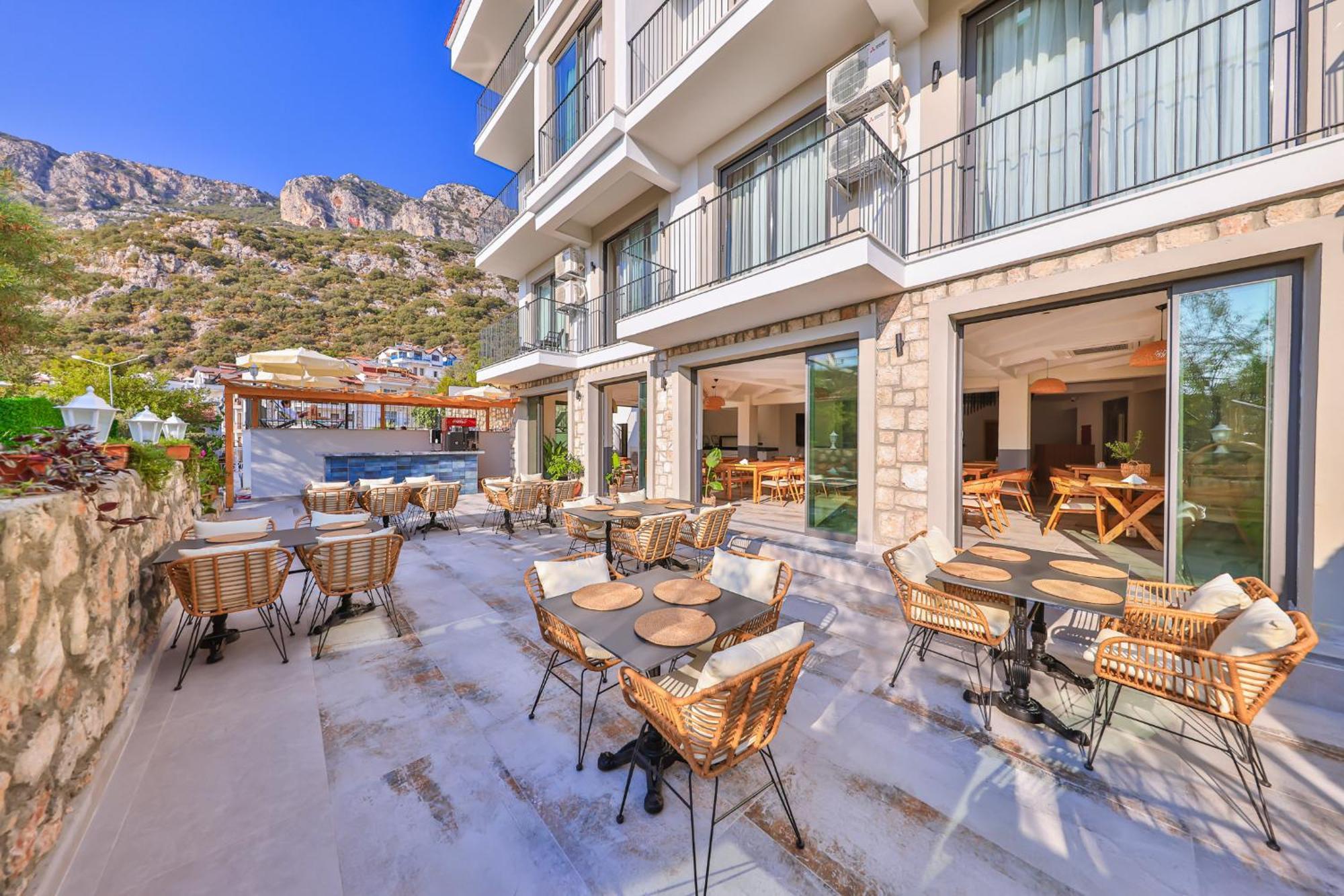 Athena Hotel