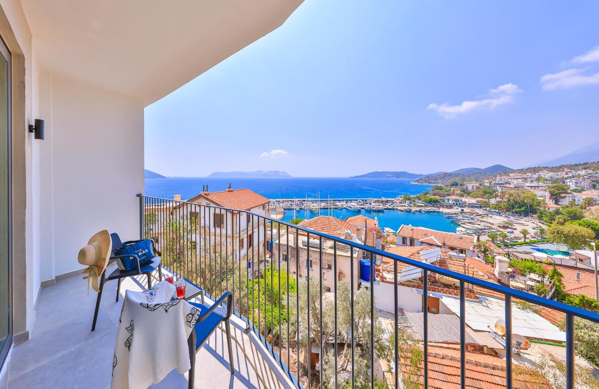 Hotel Athena *