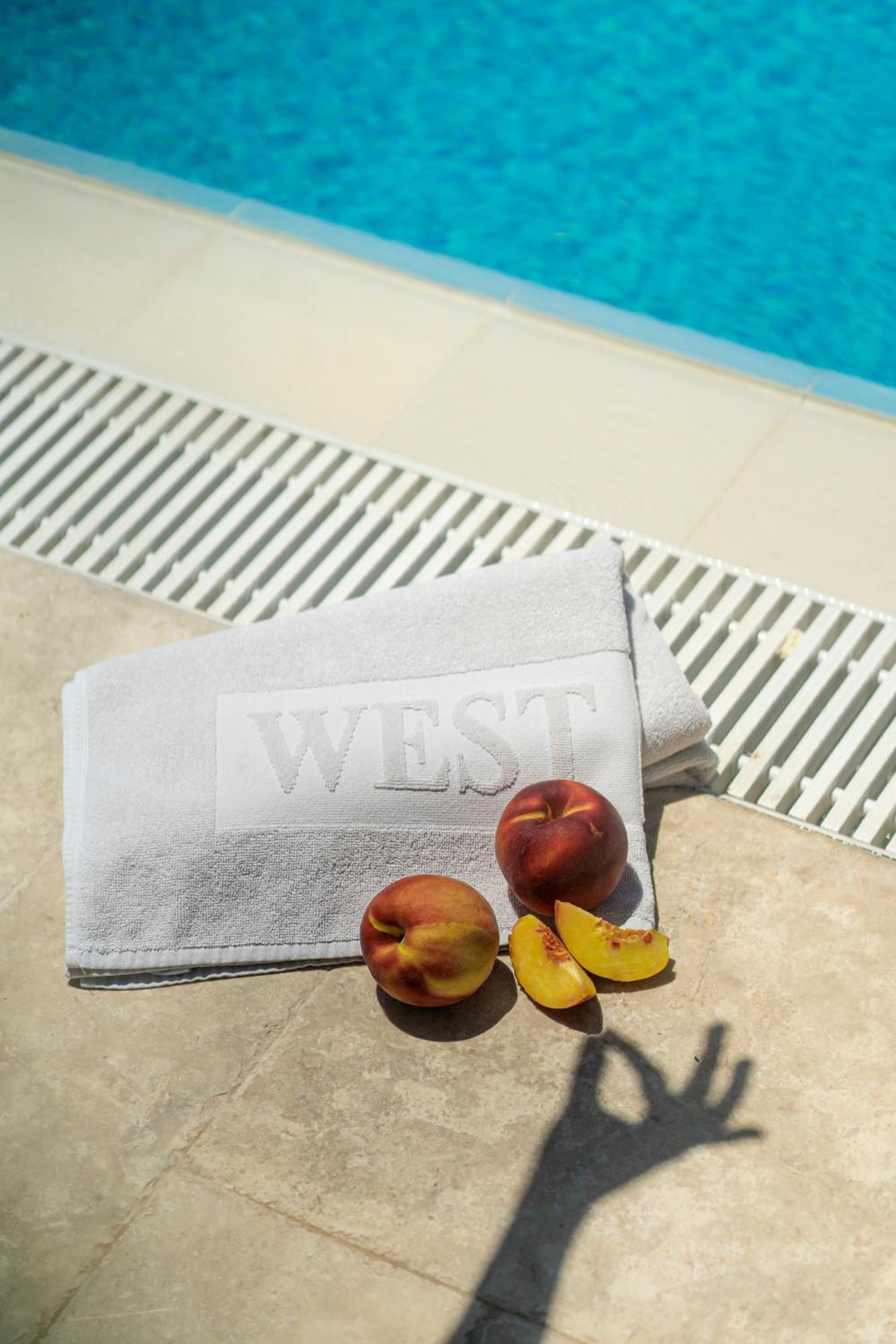 Hotel West House Exclusive