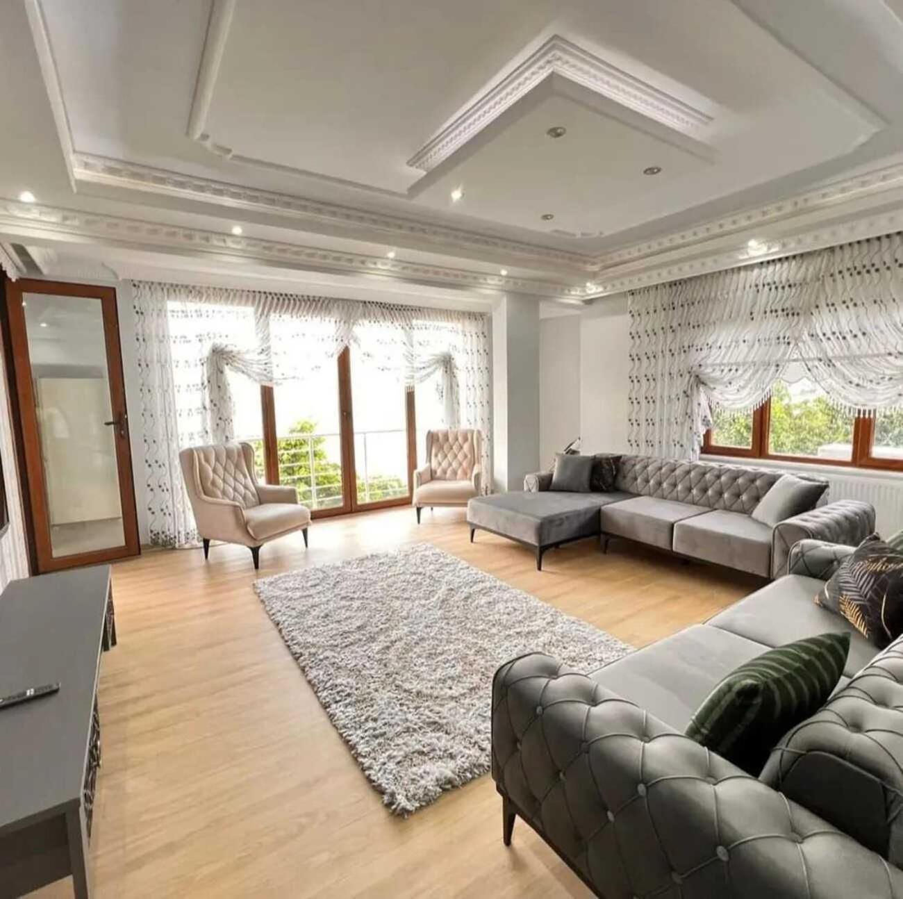 Apartment Seafront By The Sea And With A And With Big Garden