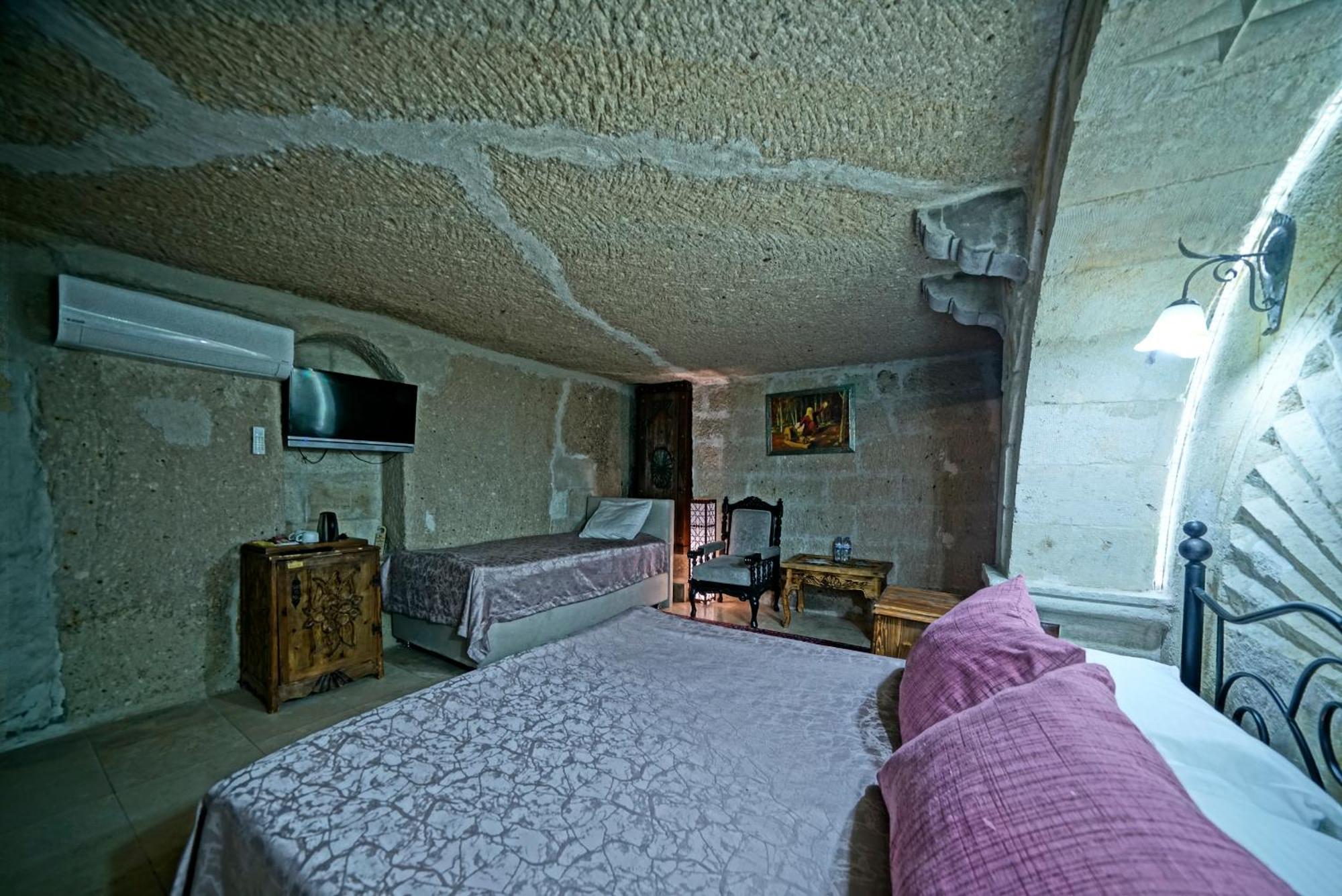 Flintstones Cave 2*