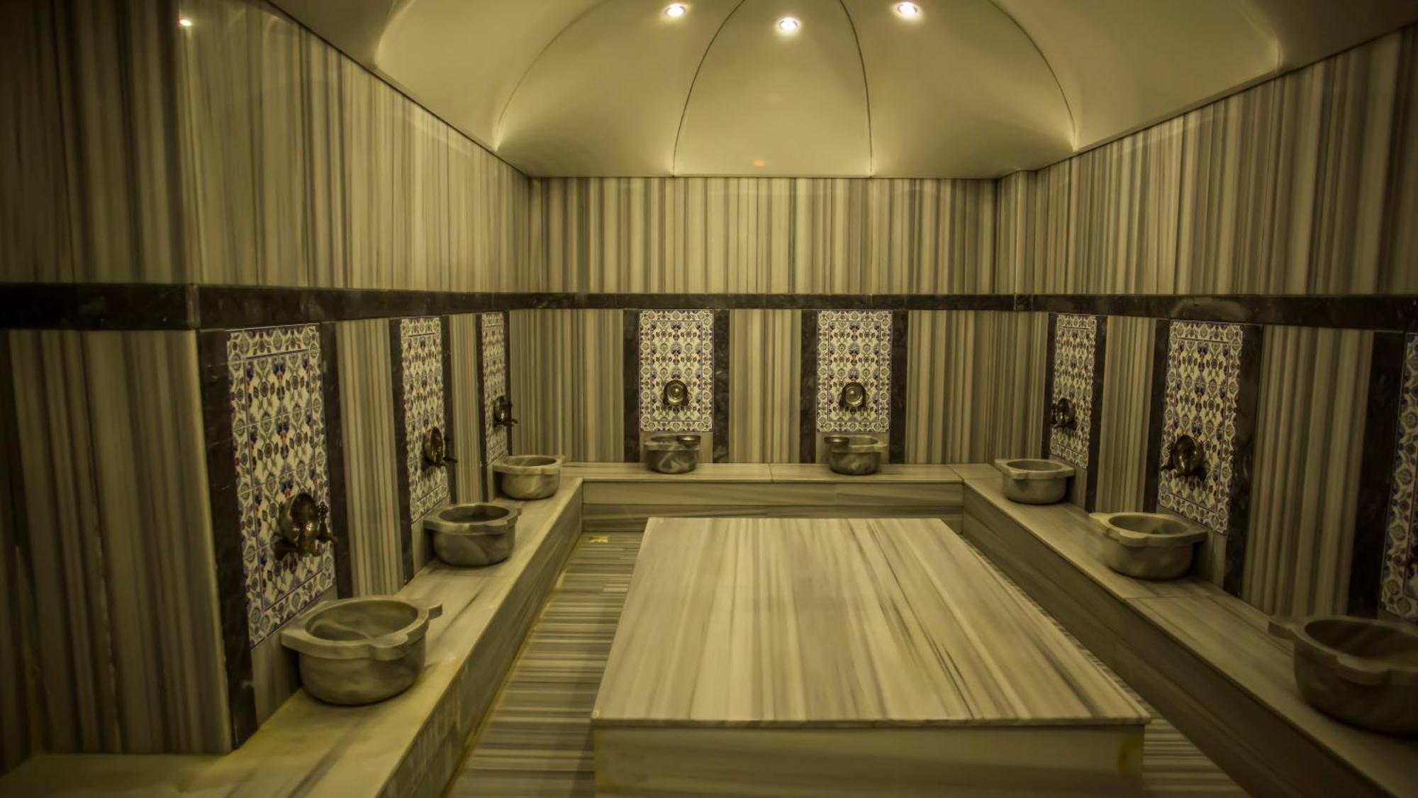Parion Hotel