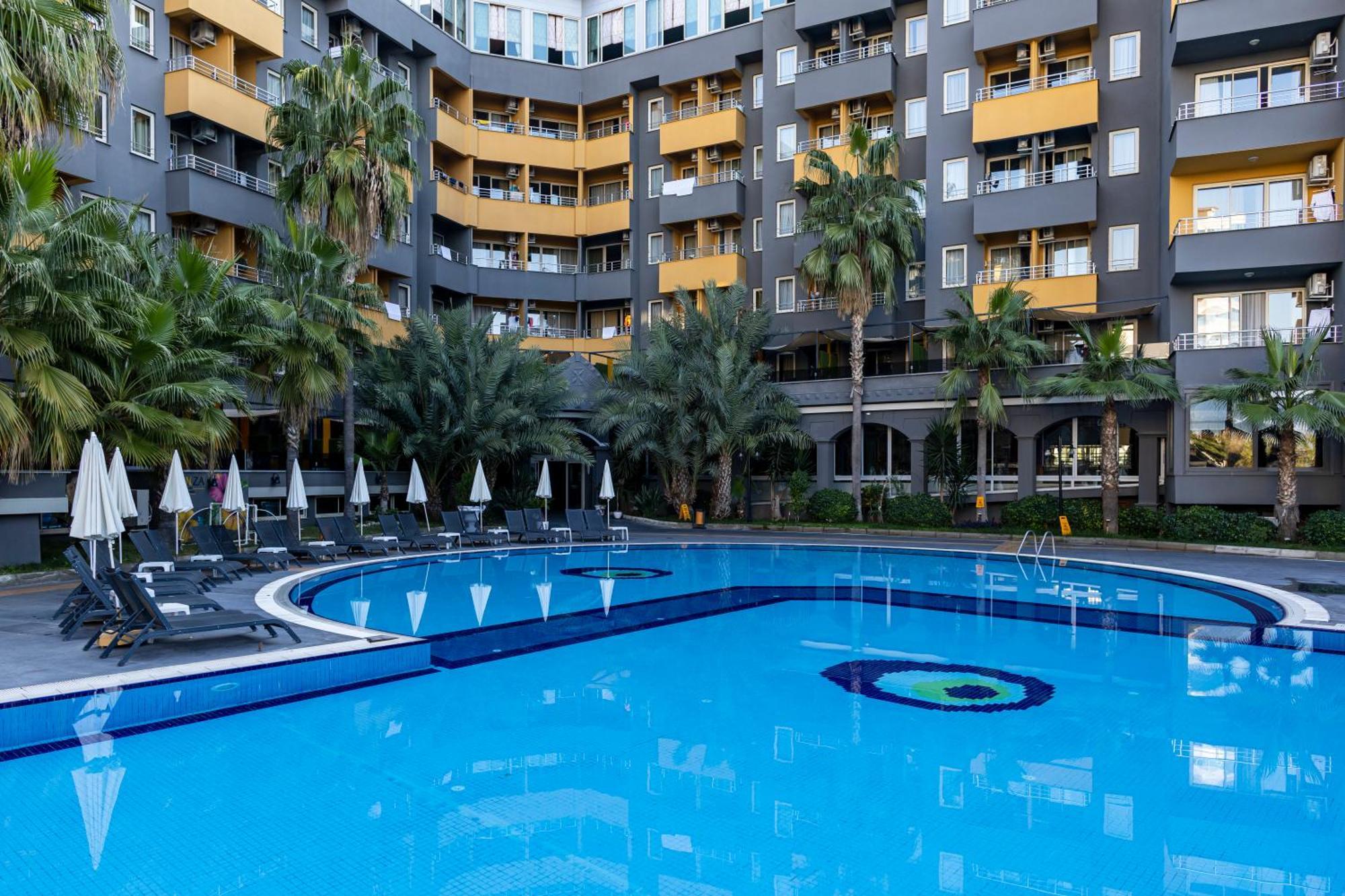 Senza Grand Santana Hotel