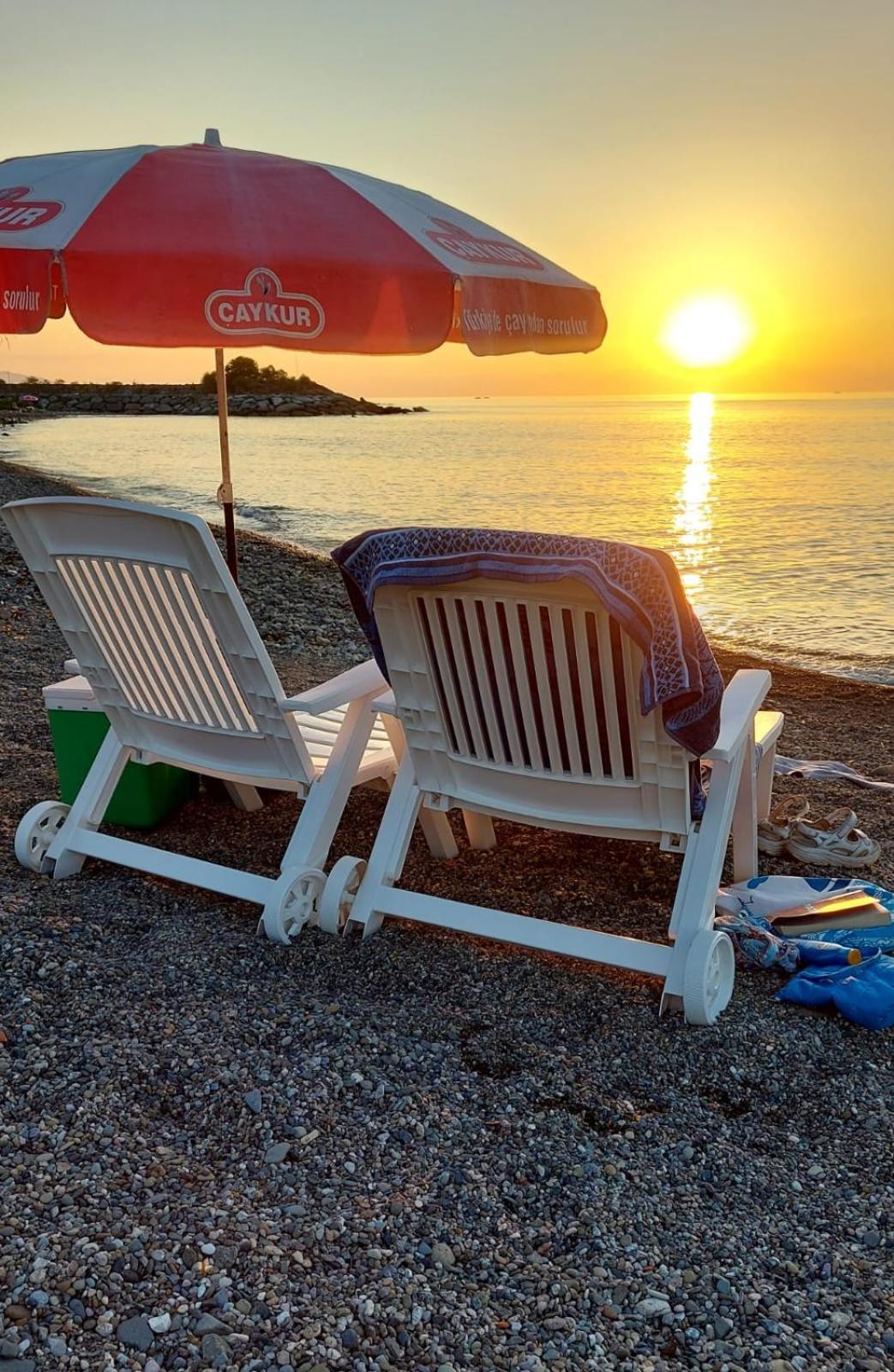 Seafront By The Sea And With A And With Big Garden Apartment Rize
