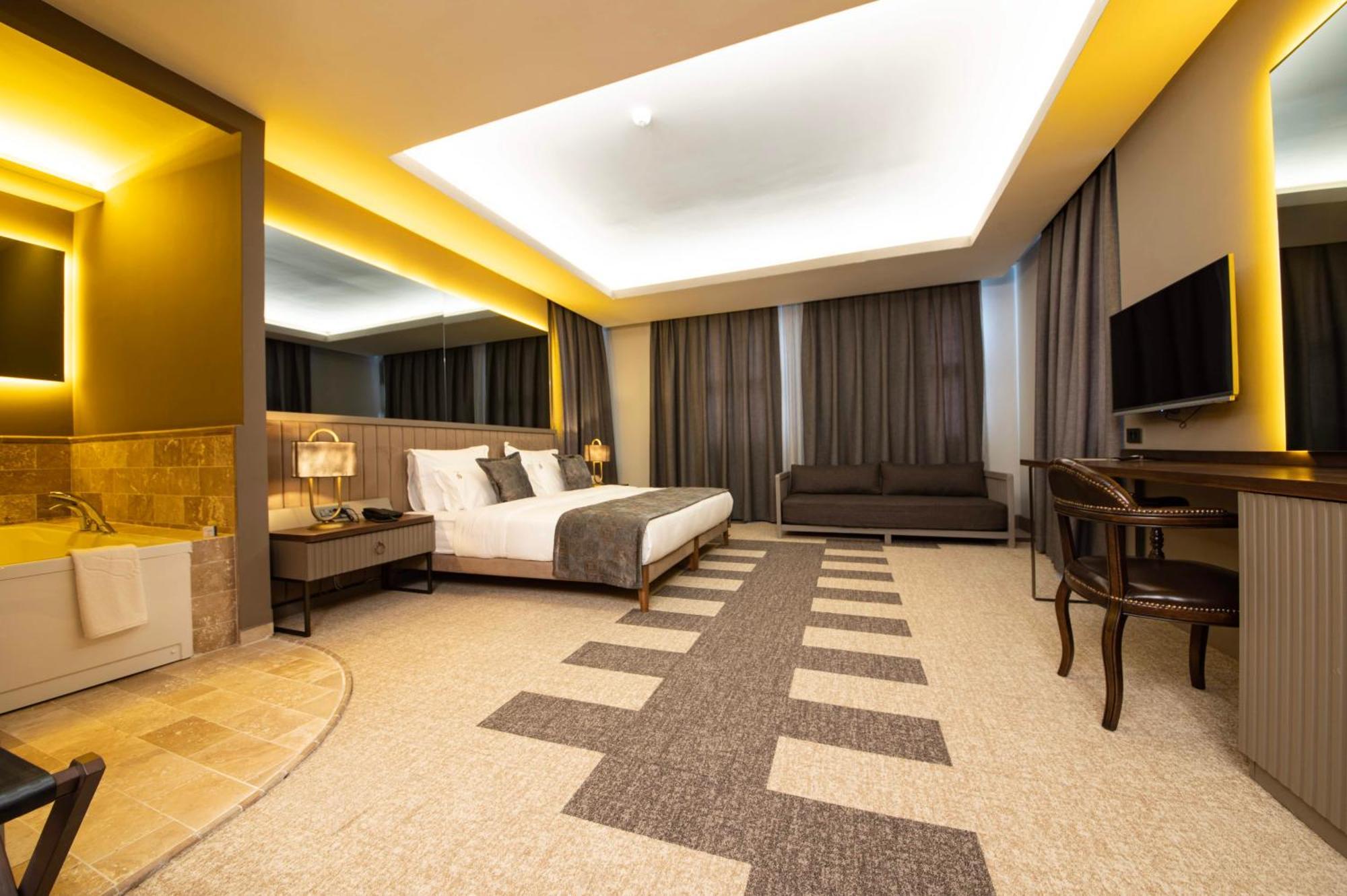 Hotel Four Mansions