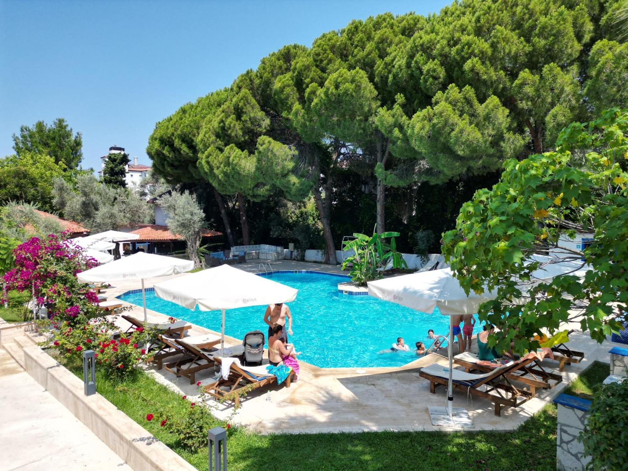 Hotel Risus Garden Marina