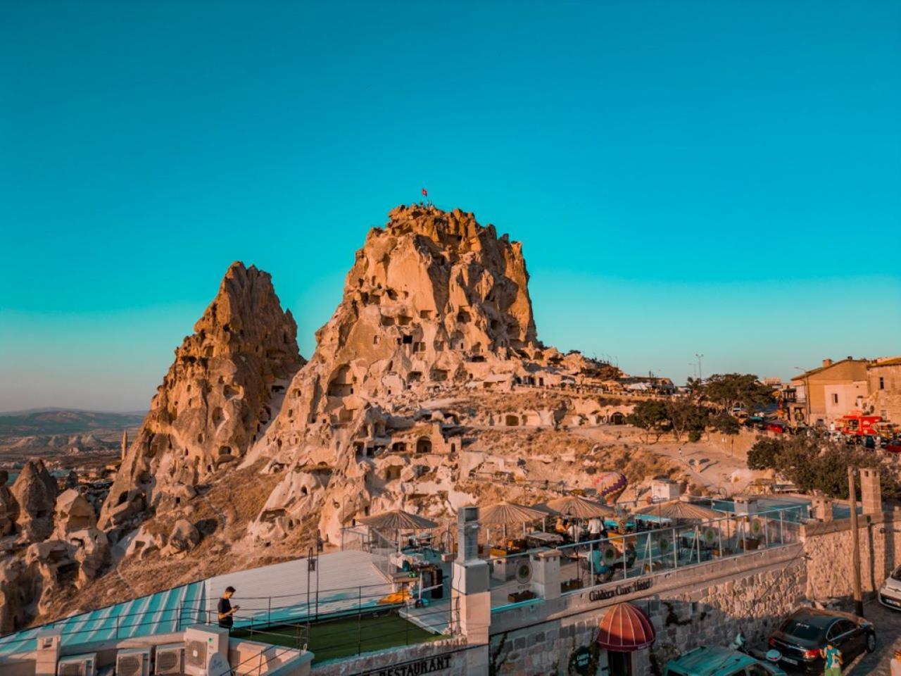 Caldera Cave & Restaurant Hotel 4*