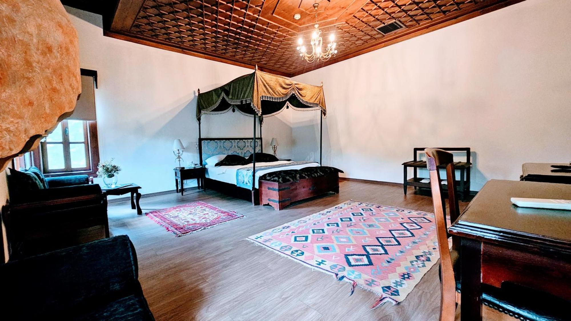 Otantik & Hotel 4*