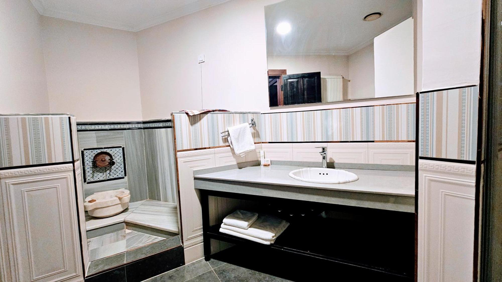 Otantik & Hotel Bursa