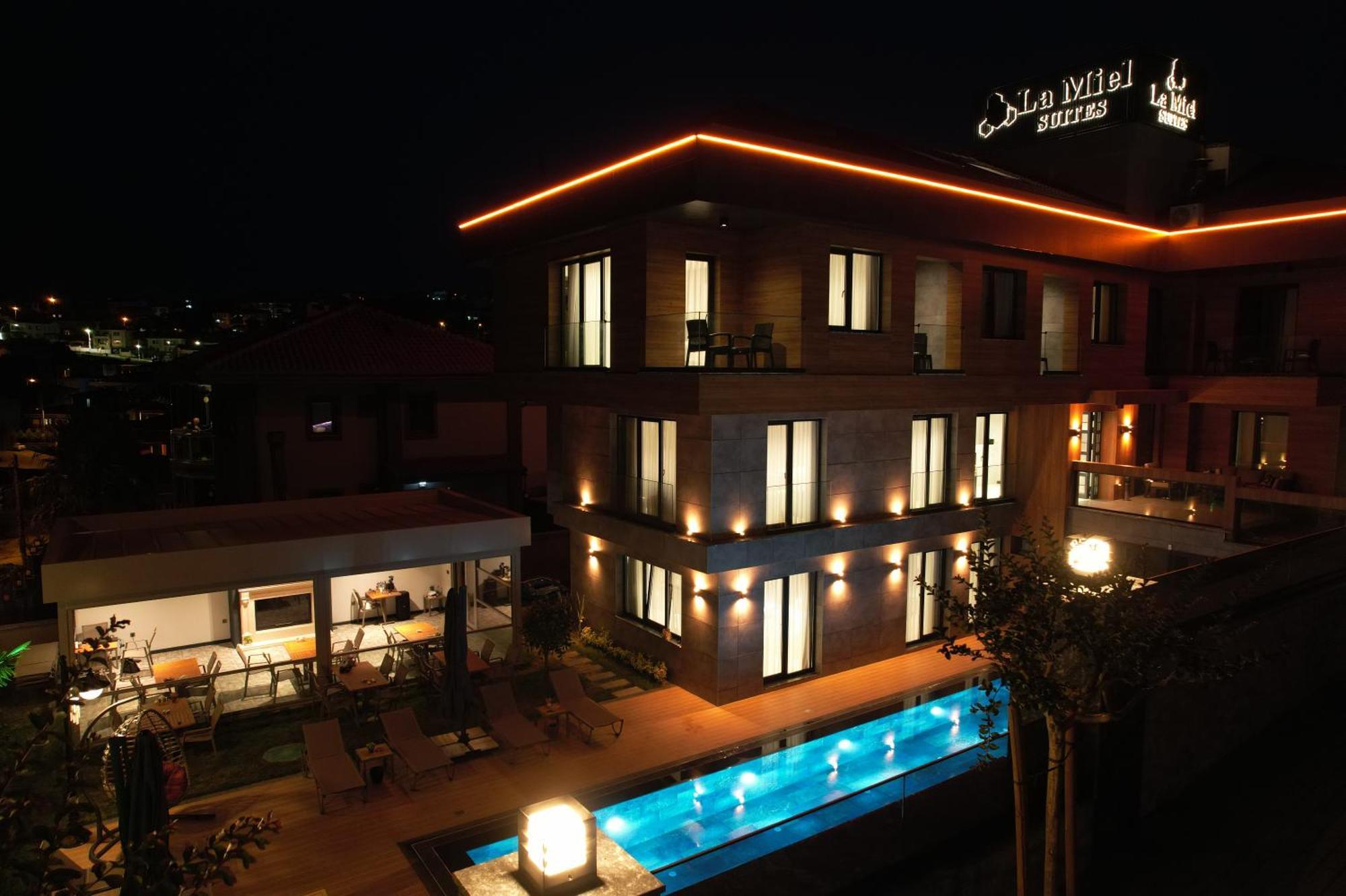 La Miel Hotel *
