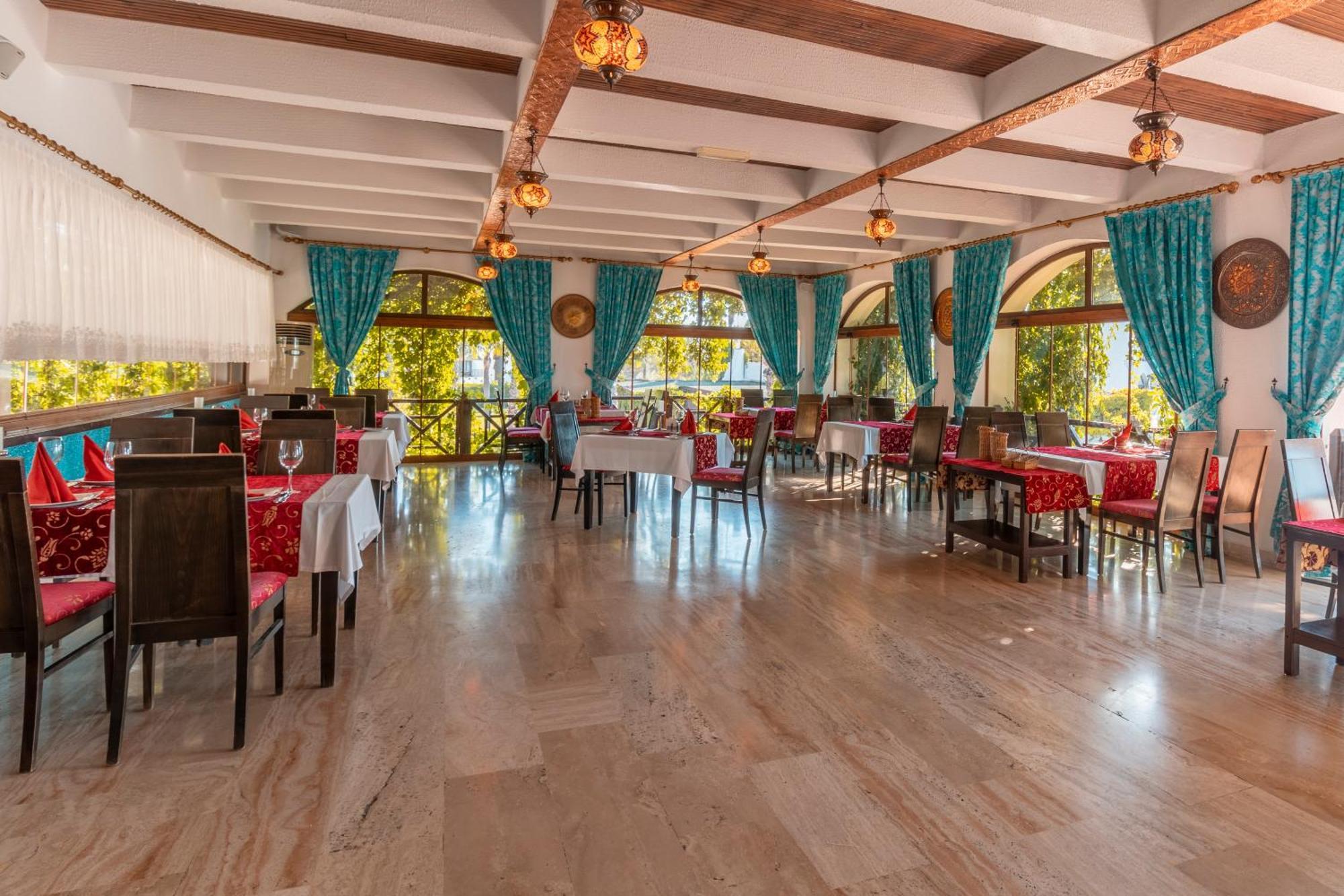 Emelda Sun Club Resort Kemer