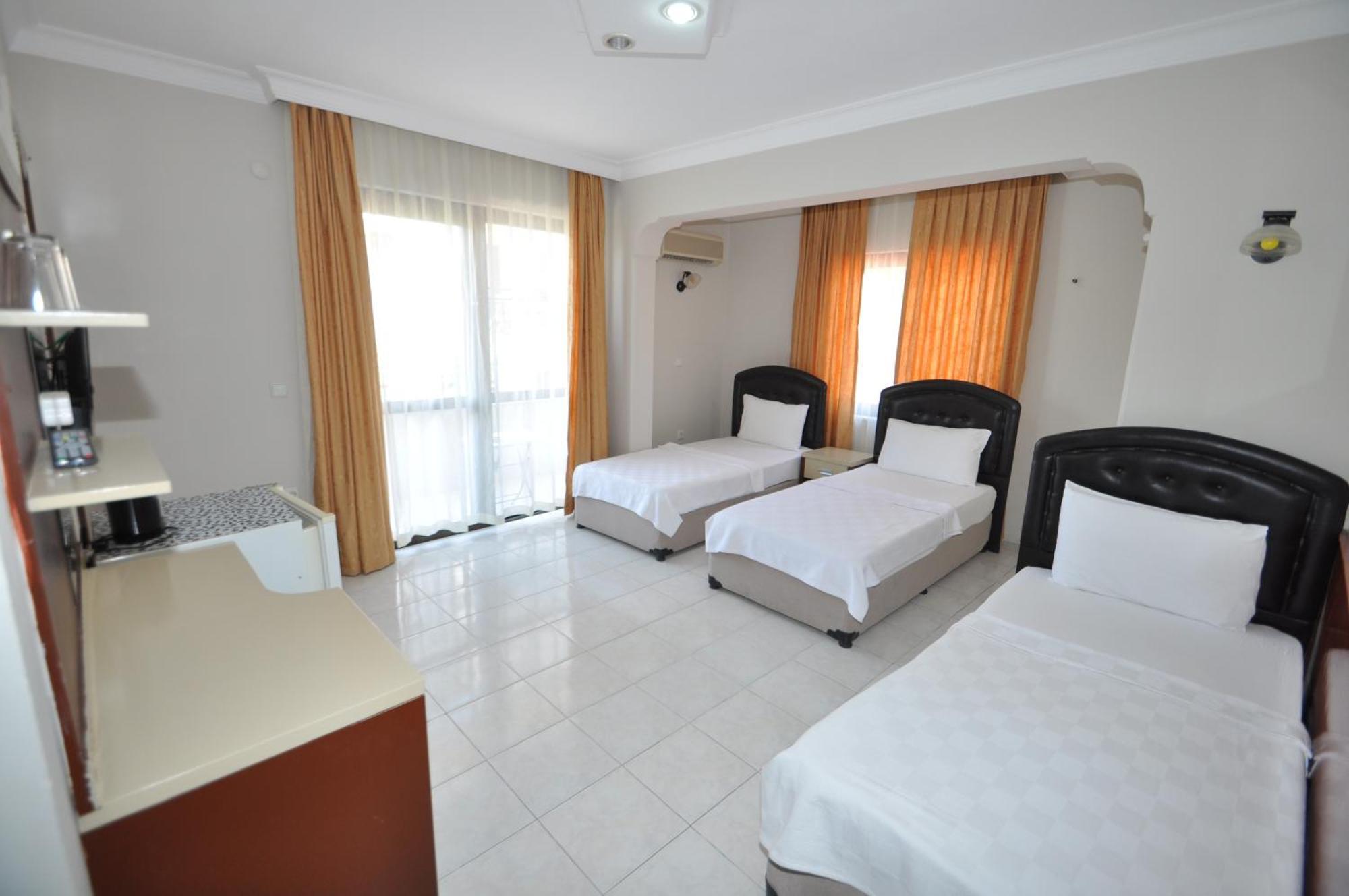 Defne & Zevkim Aparthotel