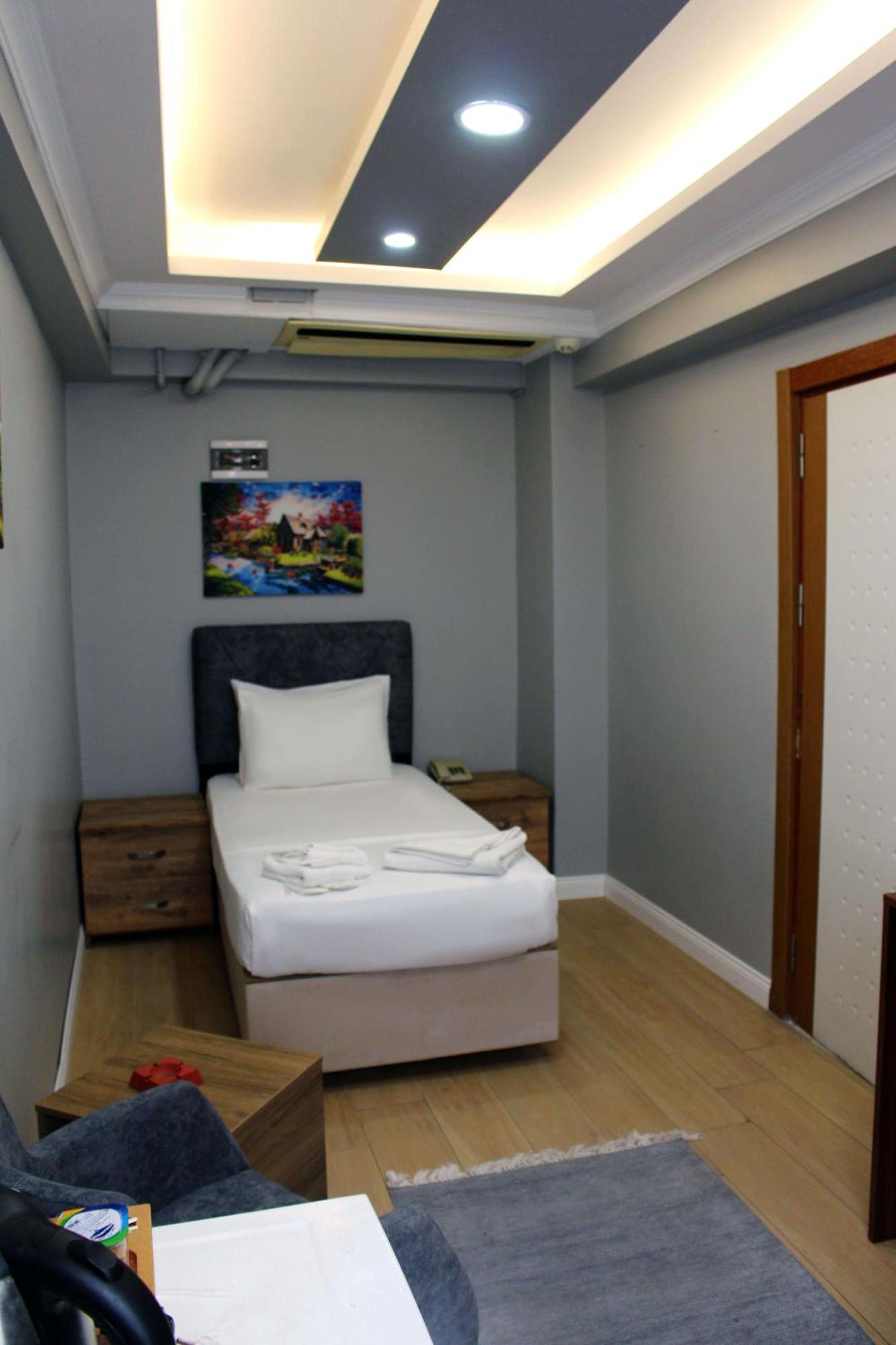 Hotel Biglife