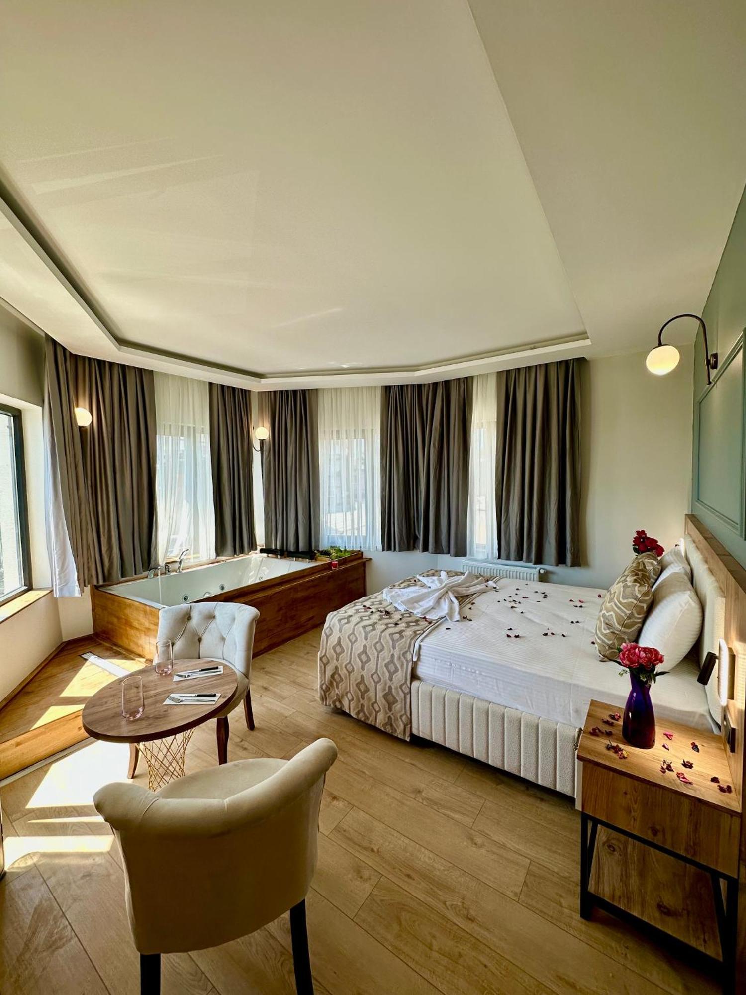 Newalla Old Hotel 5*