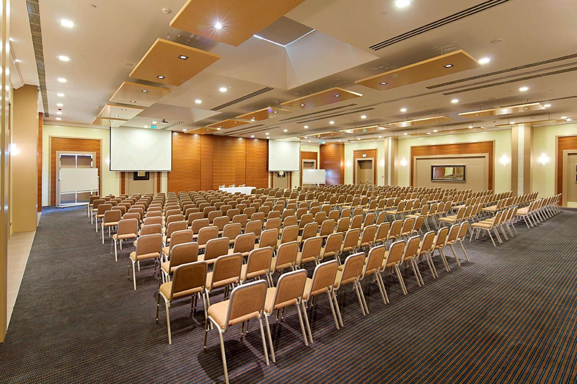 Hotel Hilton Garden 5*