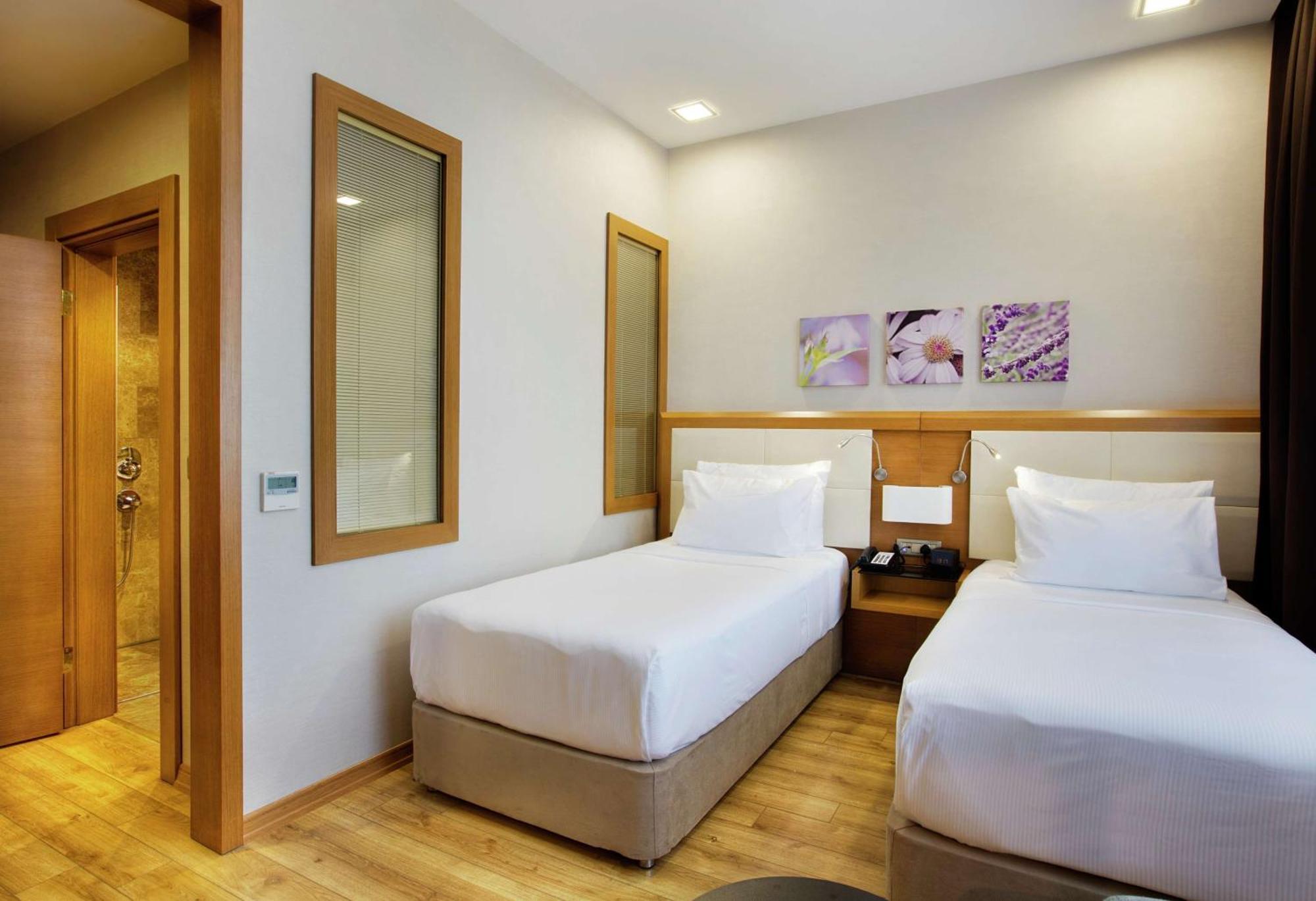 Hilton Garden Kocaeli Sekerpinar 4*