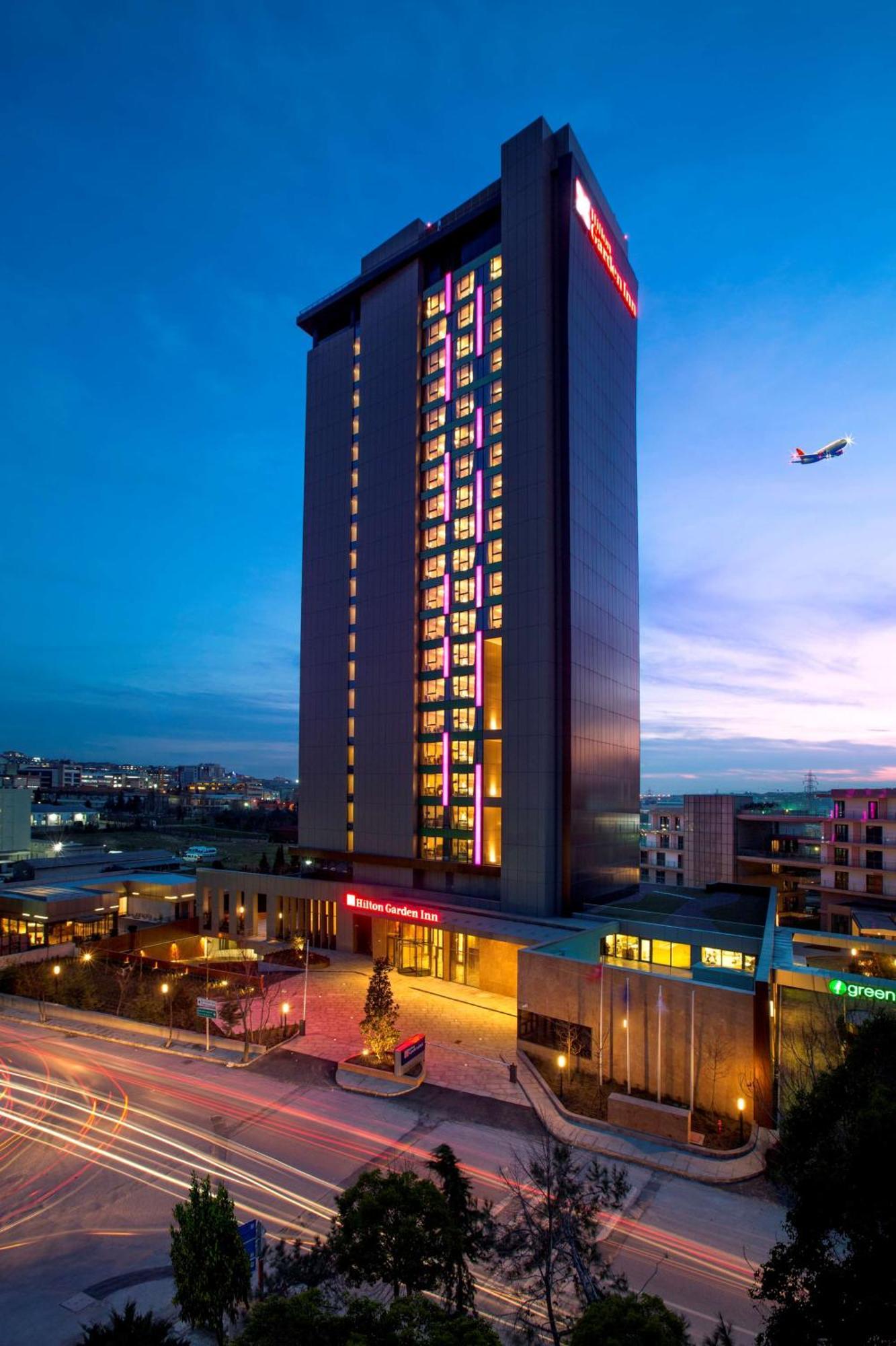 Hotel Hilton Garden Atatuerk Airport 4*