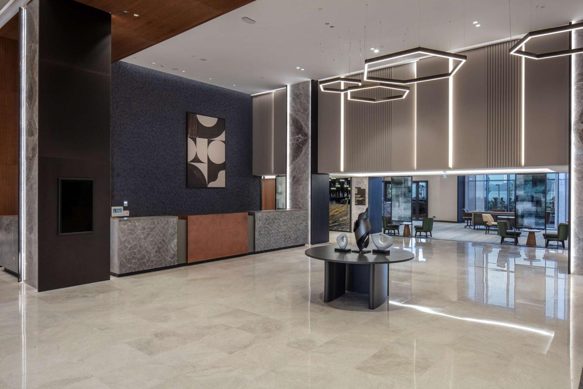 Doubletree By Hilton Hotel