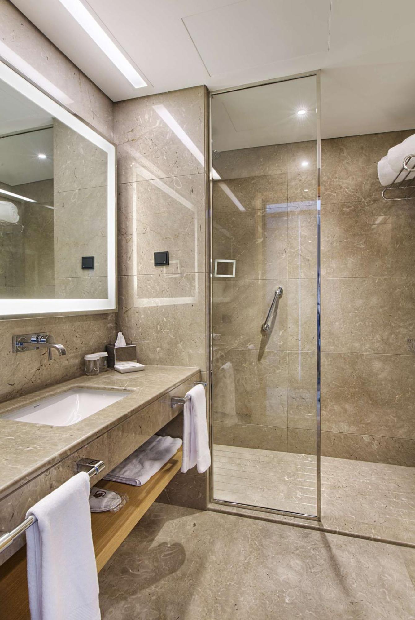 Doubletree By Hilton Istanbul-avcilar Hotel Istanbul