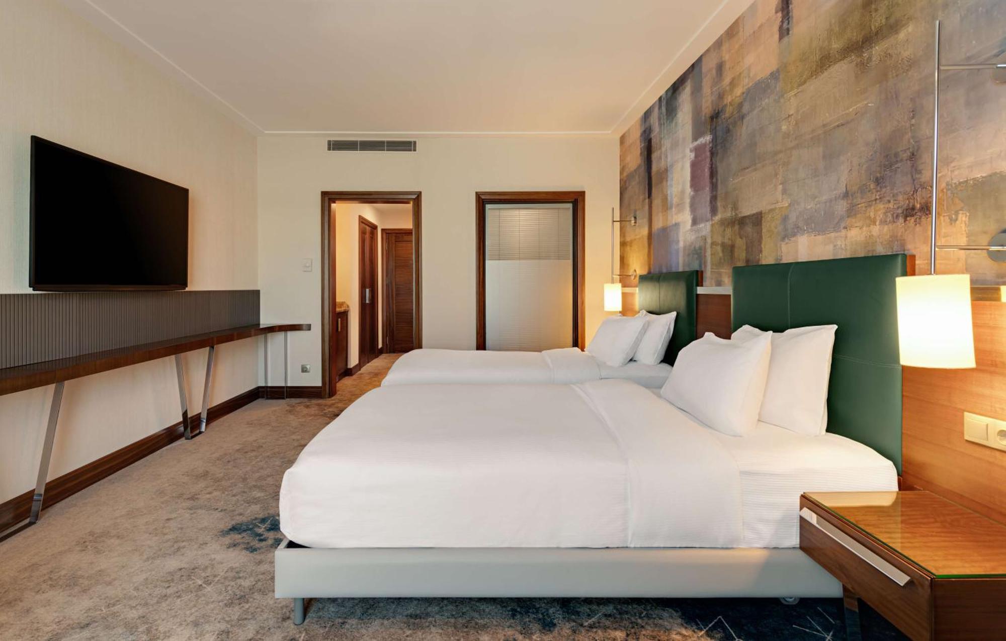 Doubletree By Hilton Hotel Van