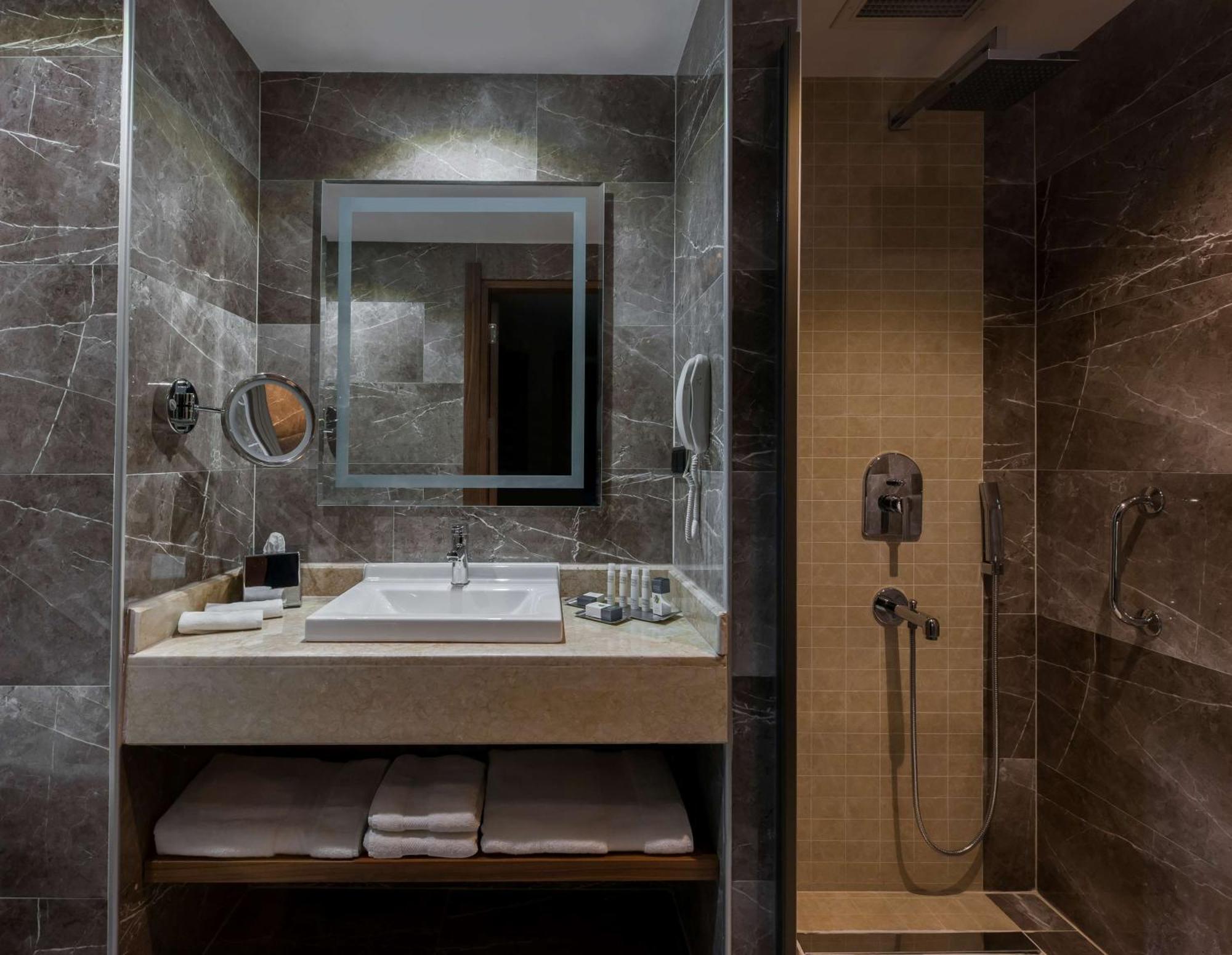 Doubletree By Hilton 4*