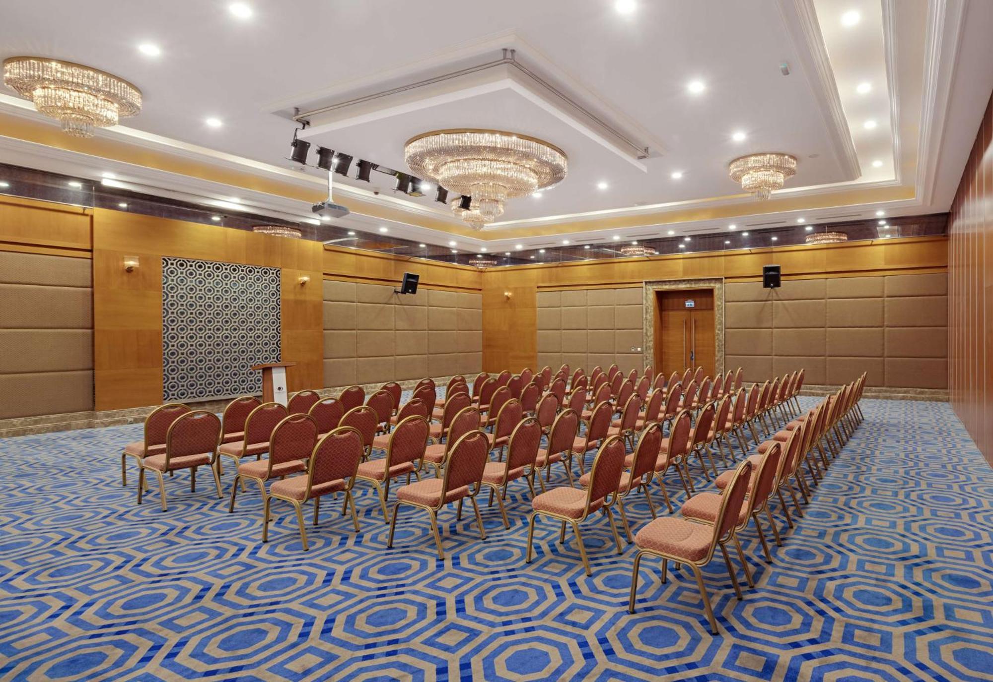 Hotel Doubletree By Hilton Van
