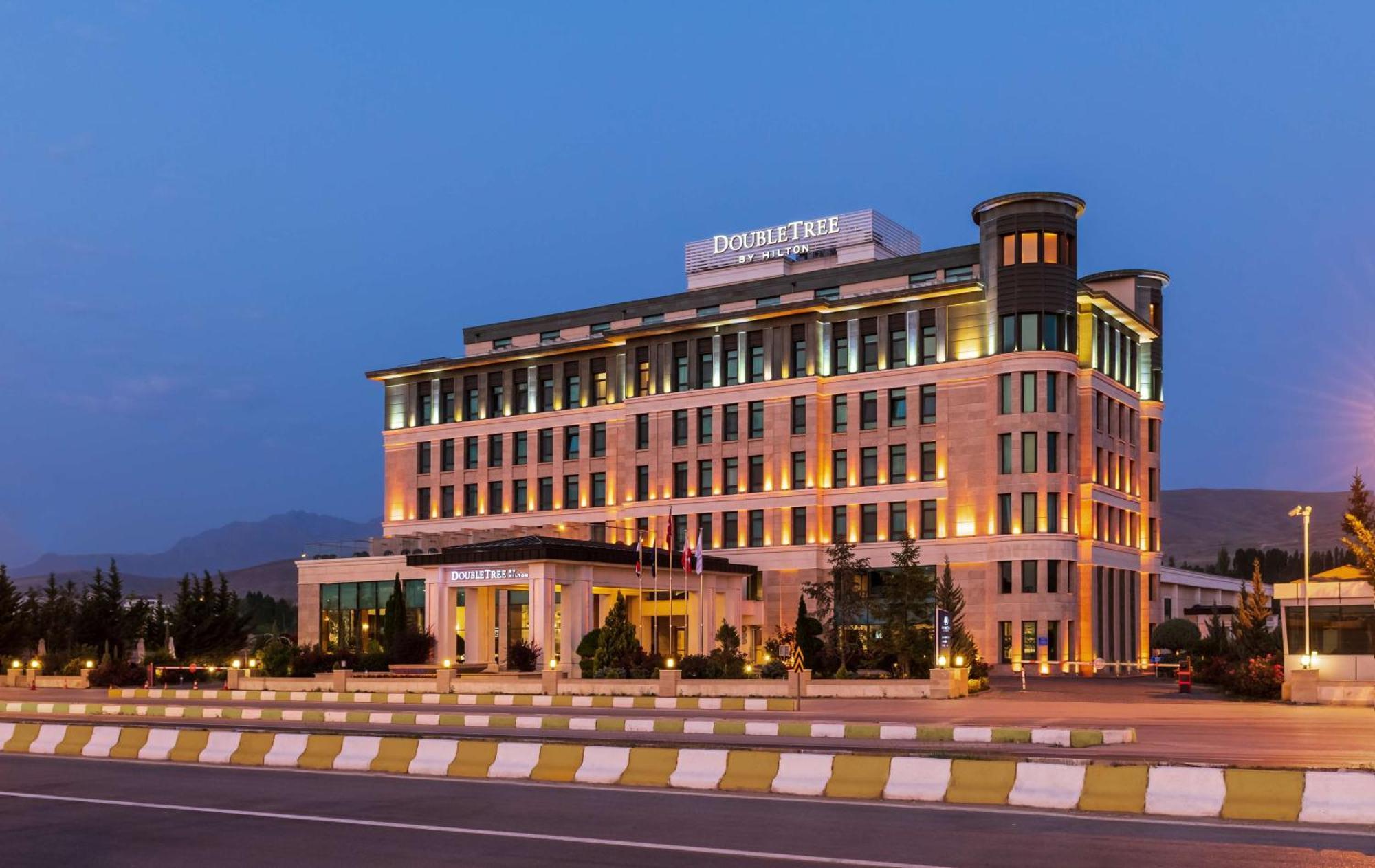 Hotel Doubletree By Hilton Van