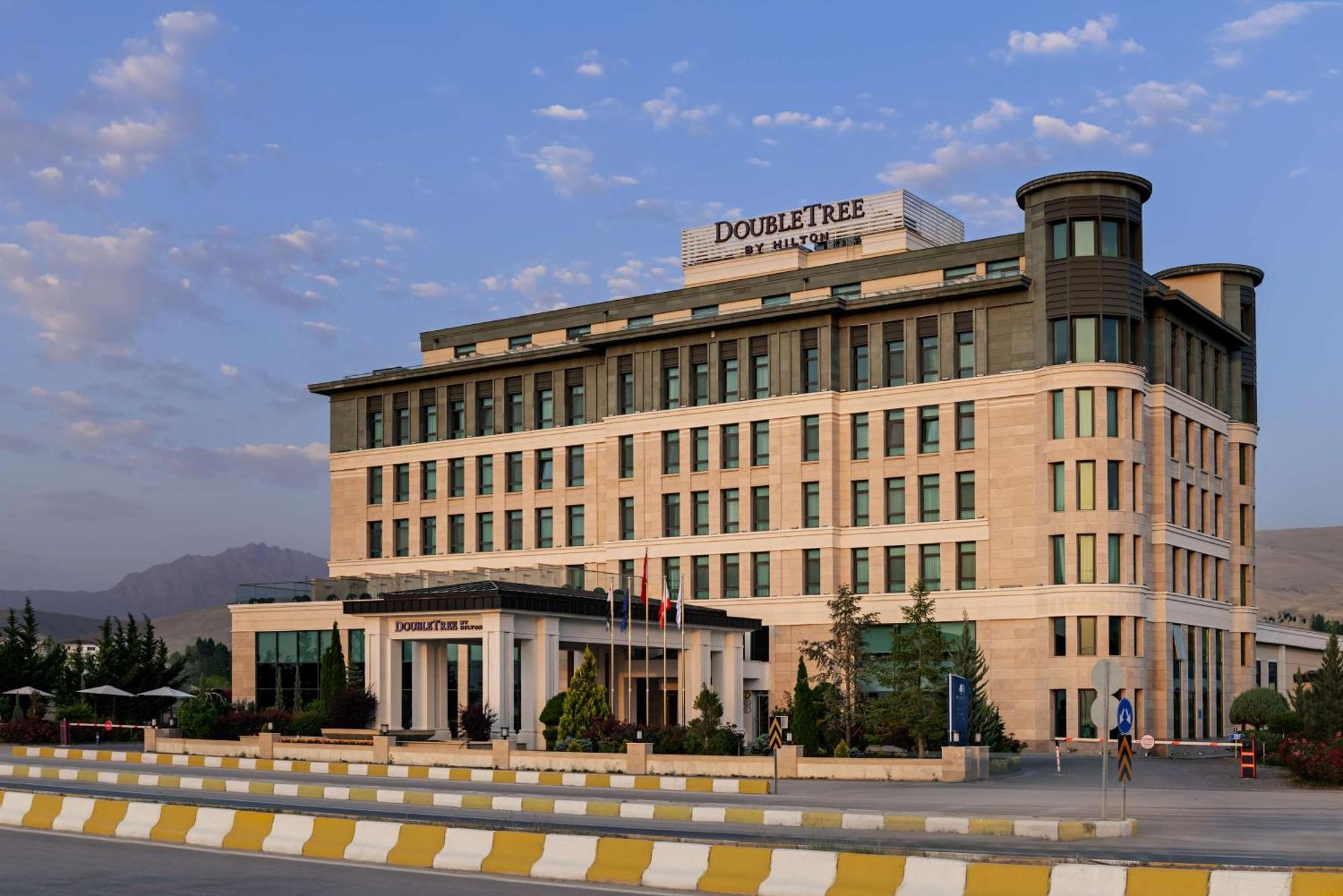 Hotel Doubletree By Hilton Van