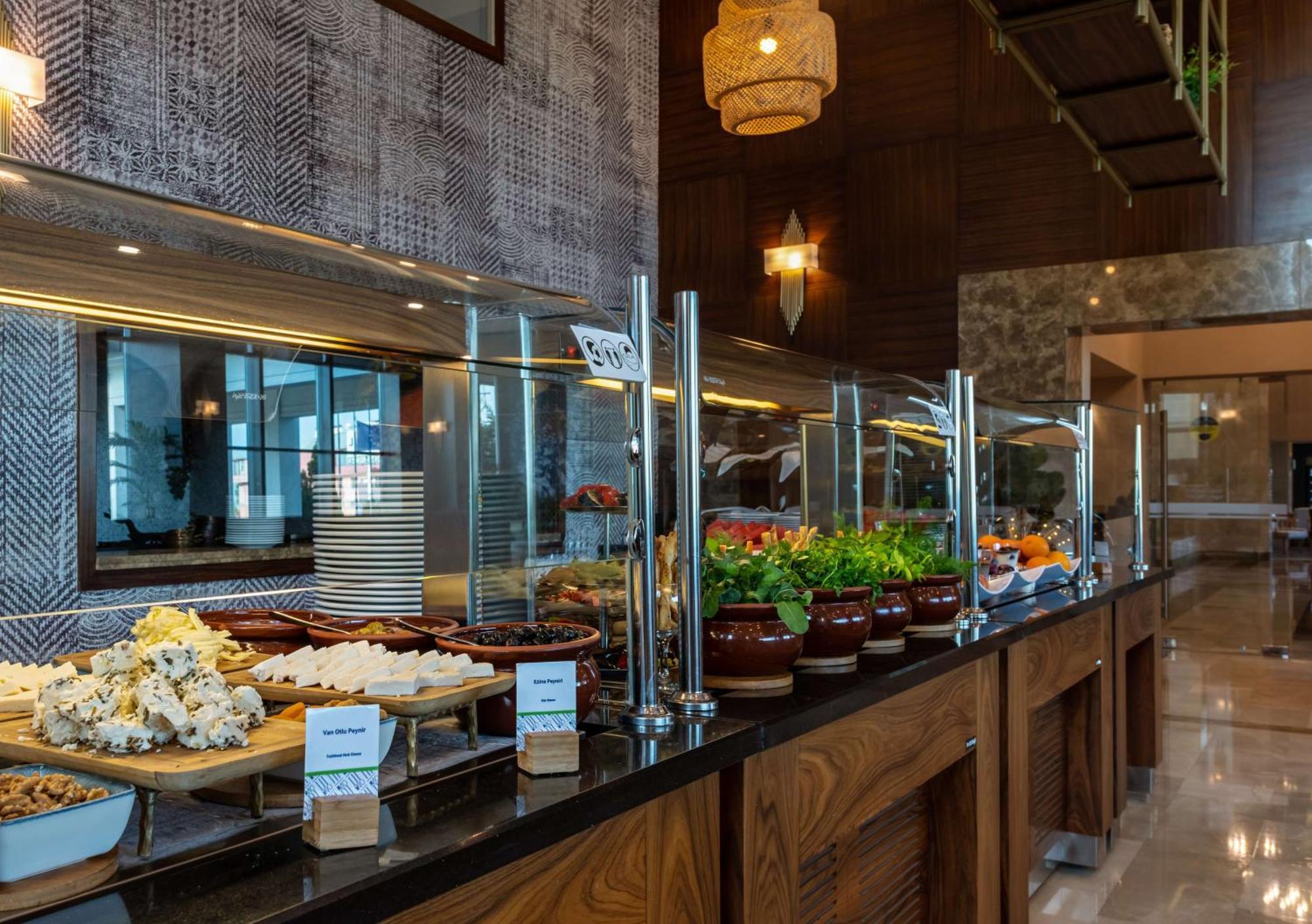 Doubletree By Hilton Hotel