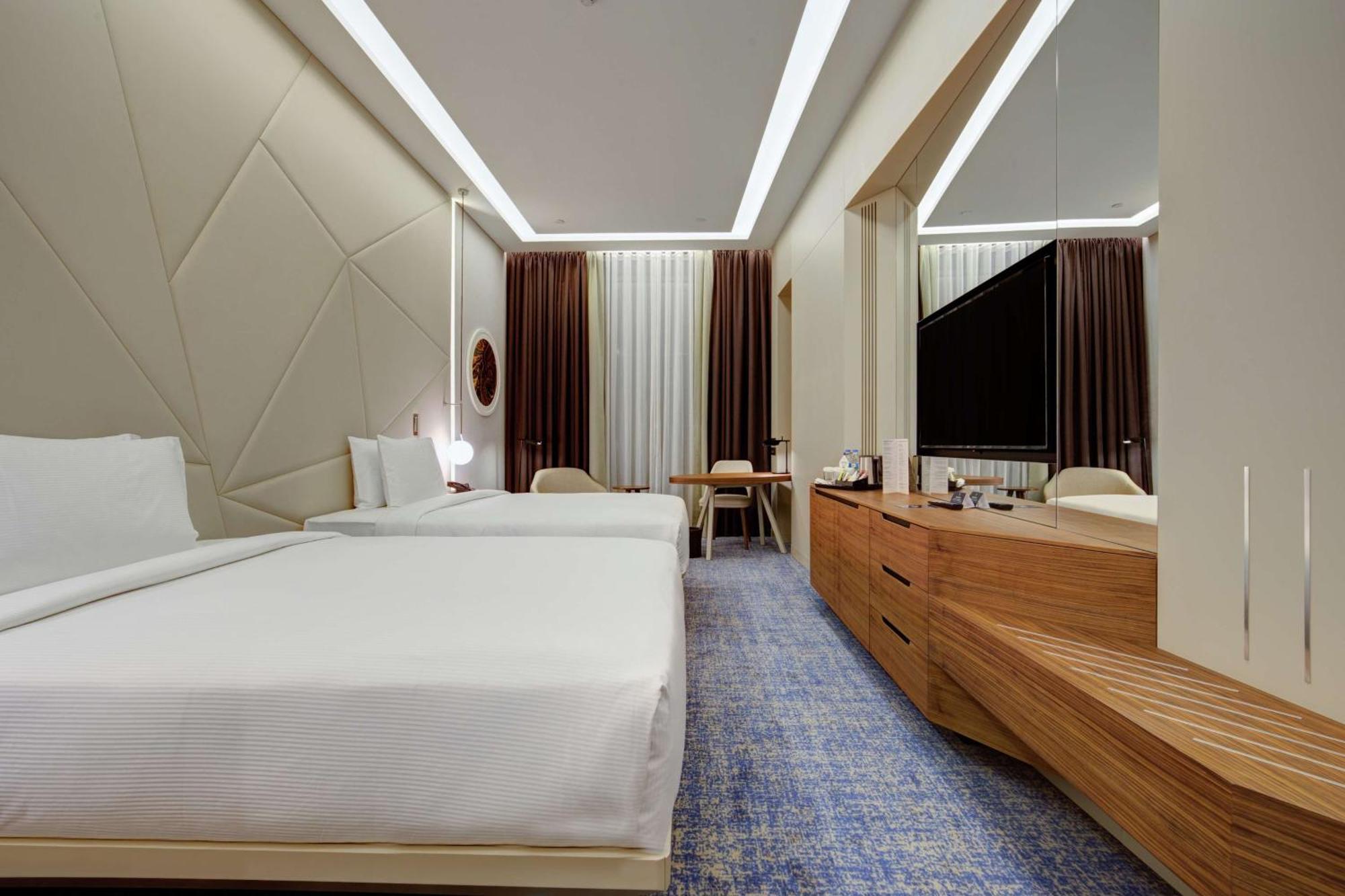 Doubletree By Hilton Hotel