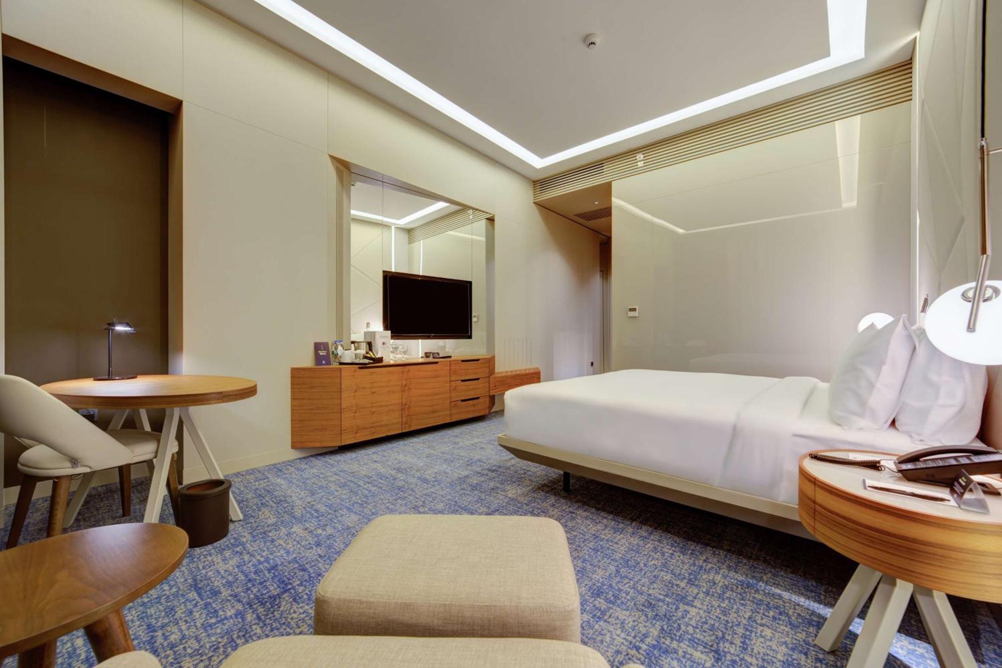 Doubletree By Hilton 4*