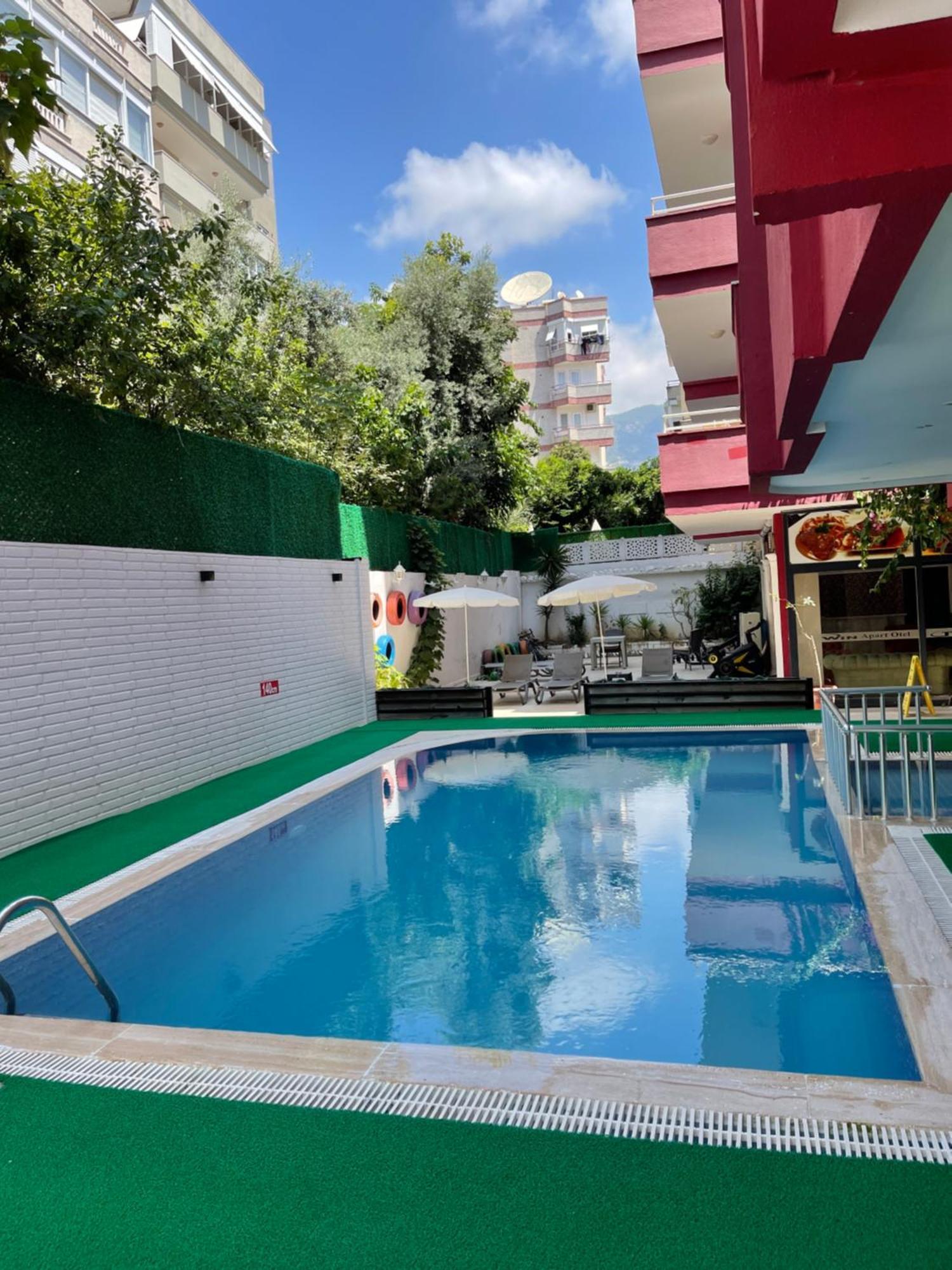 Twin Apart Aparthotel