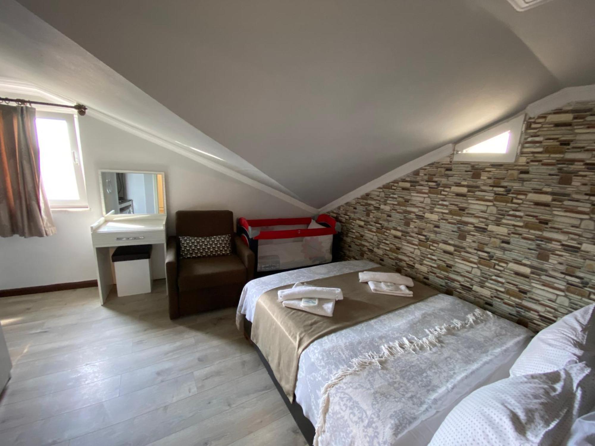 Marina Hotel 3*